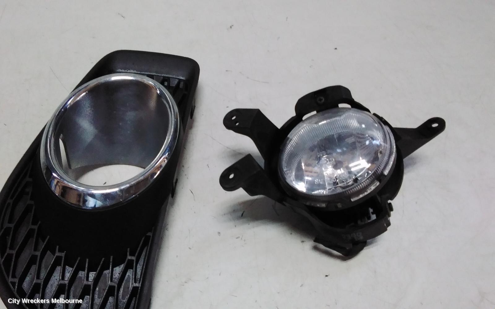 HOLDEN CRUZE RIGHT INDICATOR/FOG/SIDE, BUMPER FOGLAMP, JG-JH, 03/2009 - 12/2014
