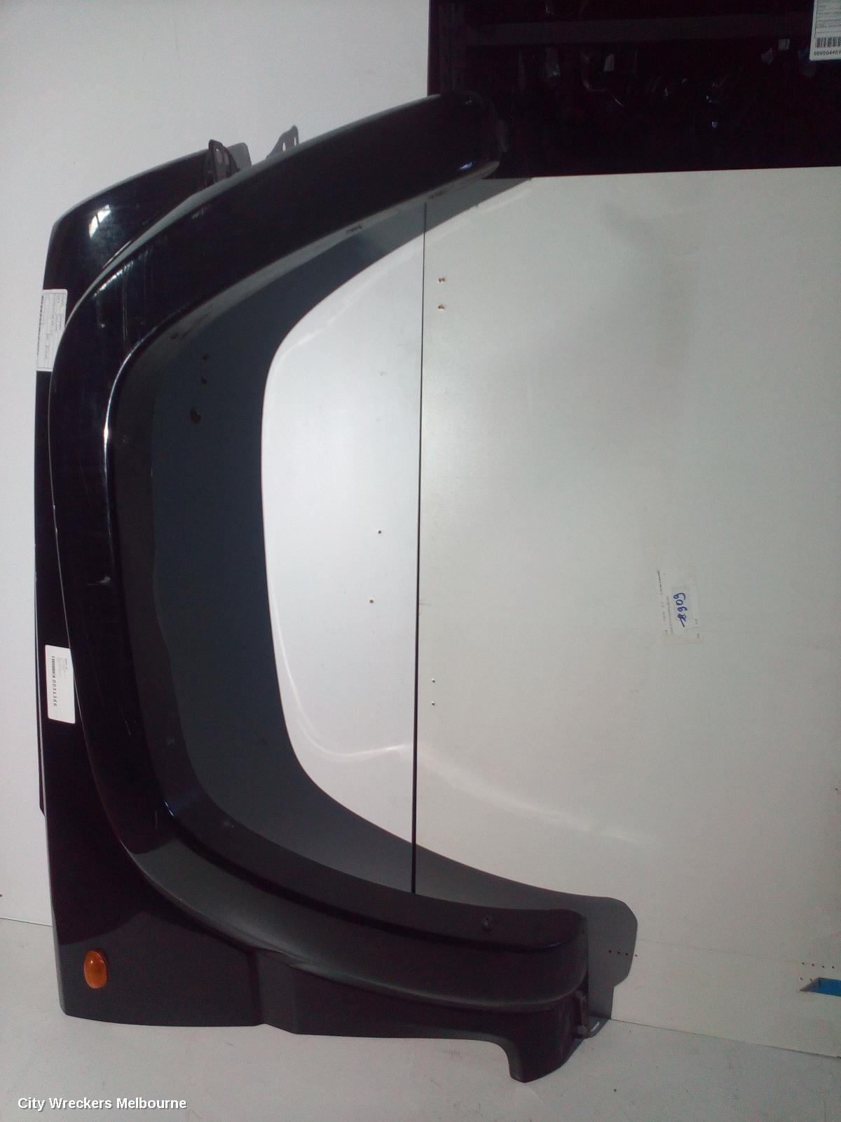 JEEP CHEROKEE RIGHT GUARD, KJ, GUARD W/ FLARE, 09/2001 - 10/2004