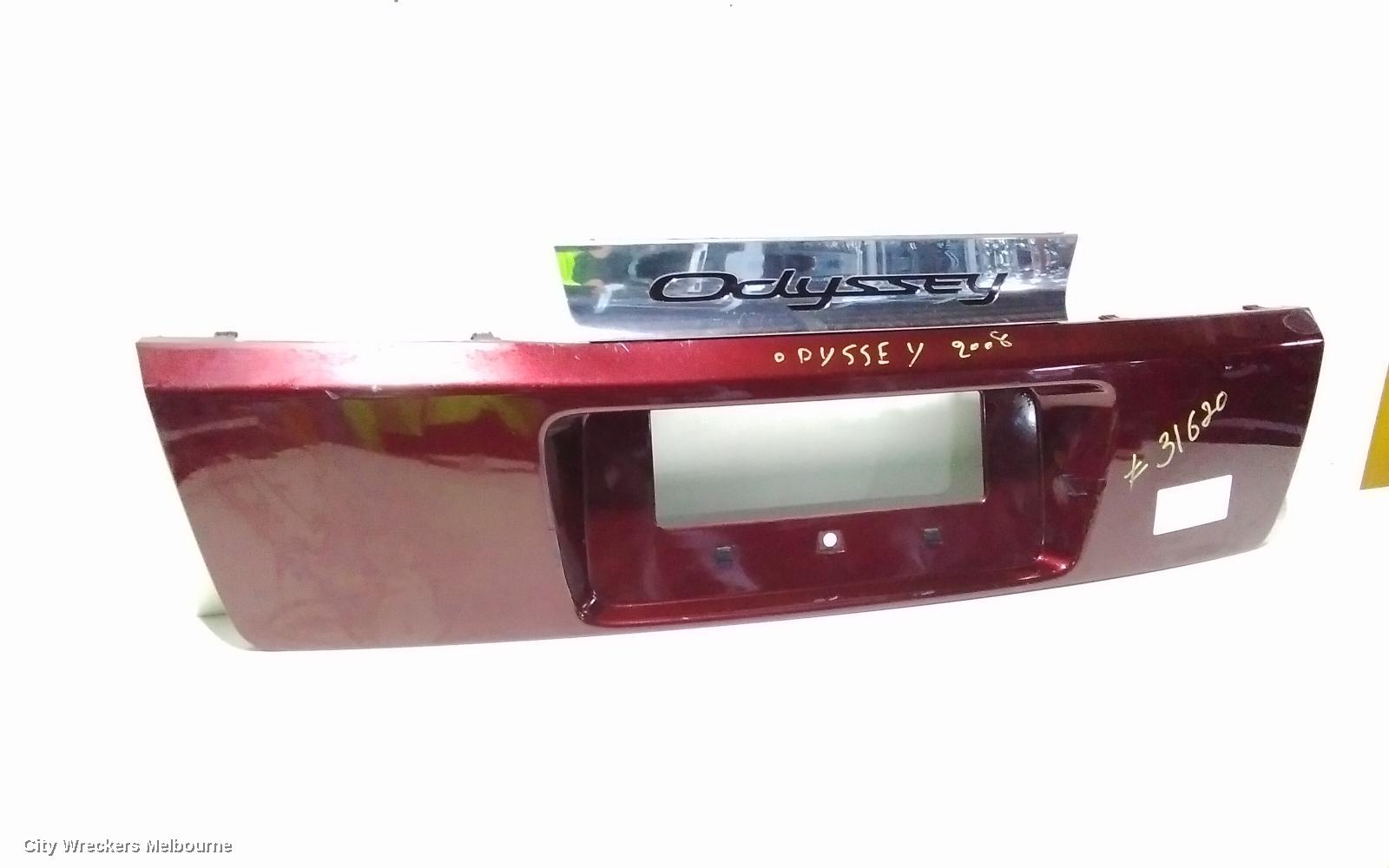 HONDA ODYSSEY REAR GARNISH, TAILGATE UPPER CENTRE CHROME PIECE, RB, 07/2004 - 03/2009