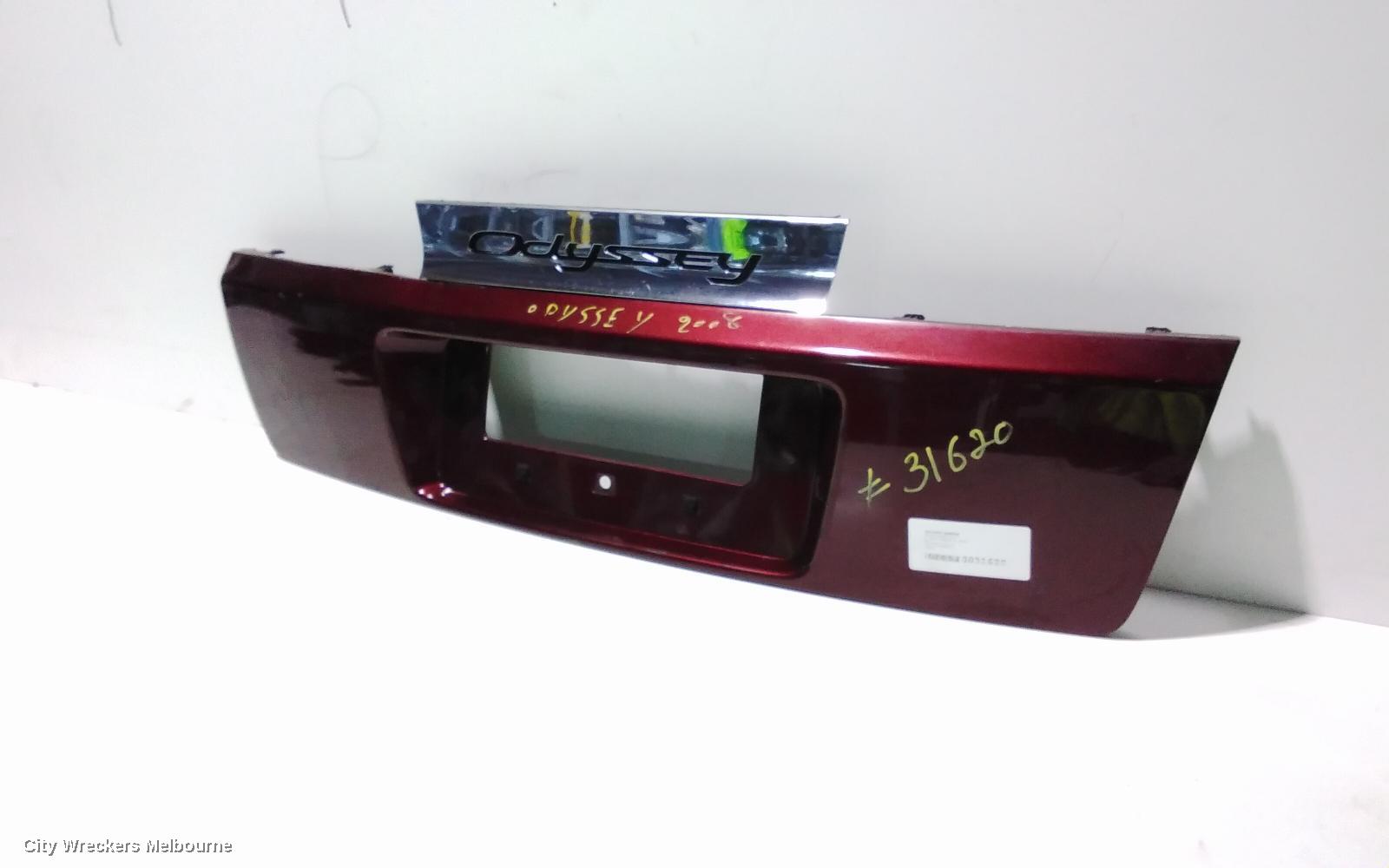HONDA ODYSSEY REAR GARNISH, TAILGATE UPPER CENTRE CHROME PIECE, RB, 07/2004 - 03/2009