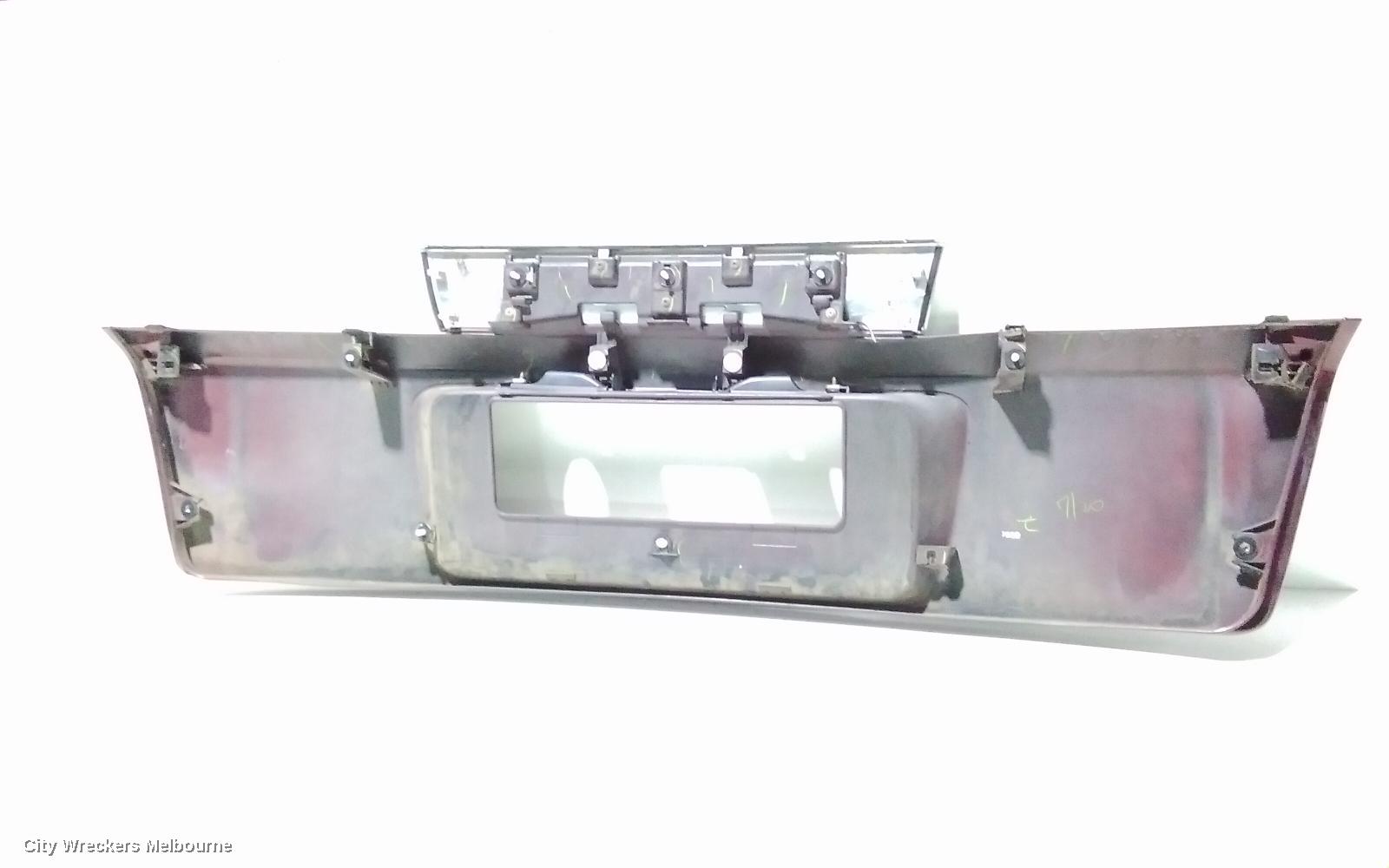 HONDA ODYSSEY REAR GARNISH, TAILGATE UPPER CENTRE CHROME PIECE, RB, 07/2004 - 03/2009