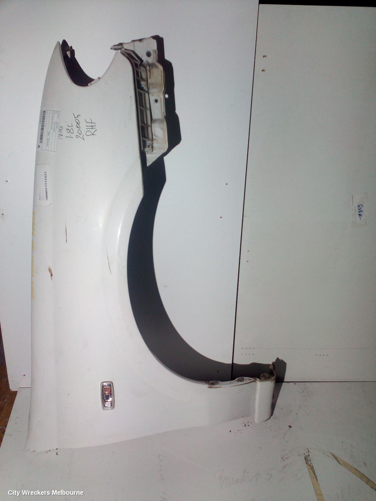 NISSAN PULSAR RIGHT GUARD, N16 SII, SEDAN, 08/2003 - 12/2005