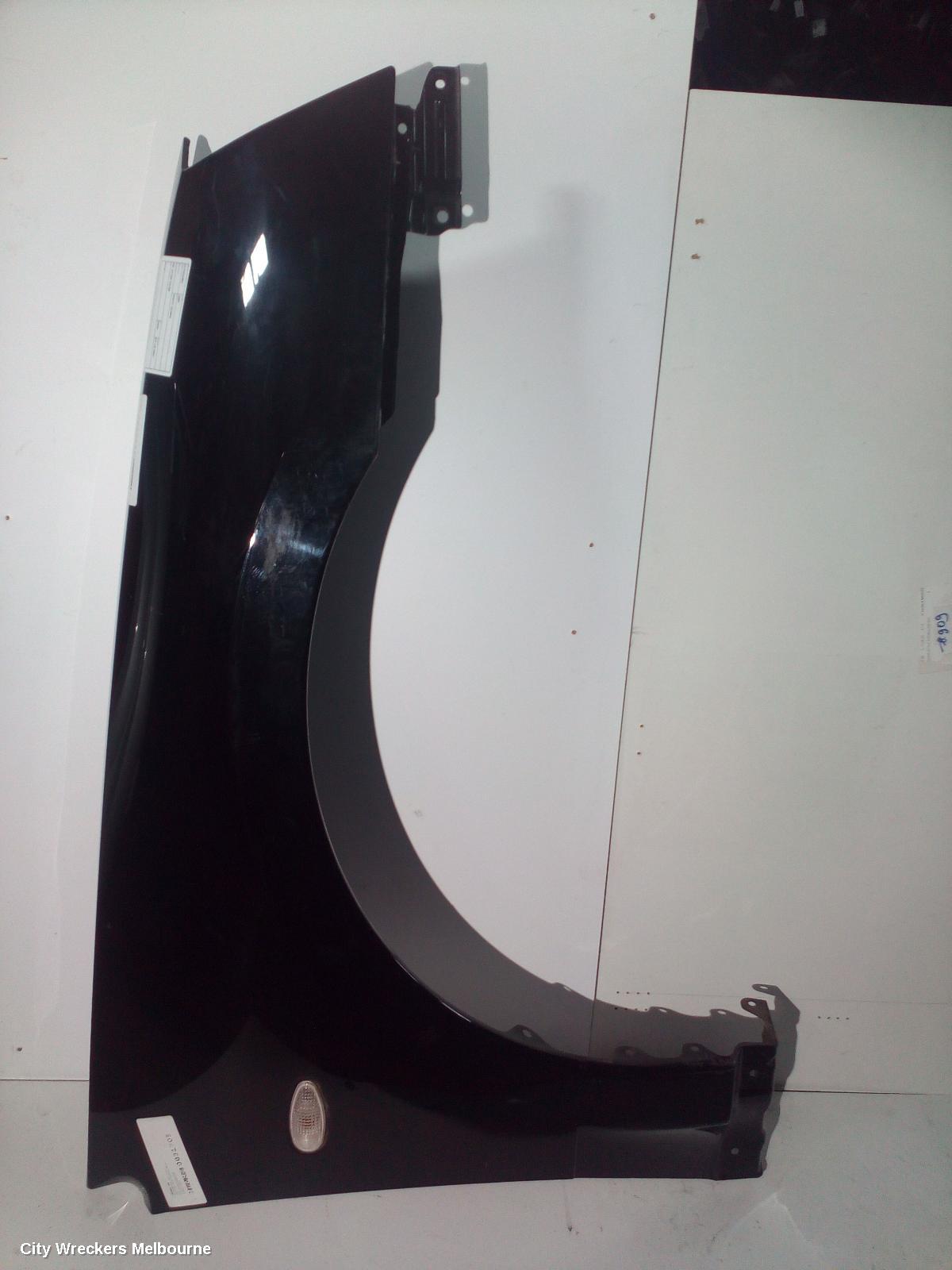 MITSUBISHI 380 RIGHT GUARD, DB, 09/2005 - 03/2008