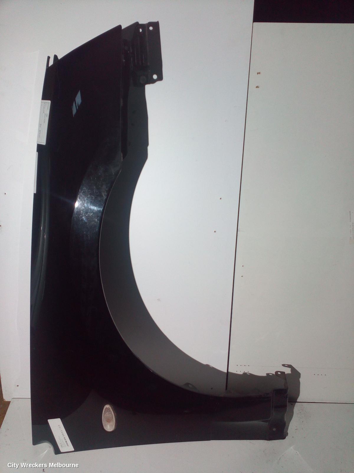 MITSUBISHI 380 RIGHT GUARD, DB, 09/2005 - 03/2008
