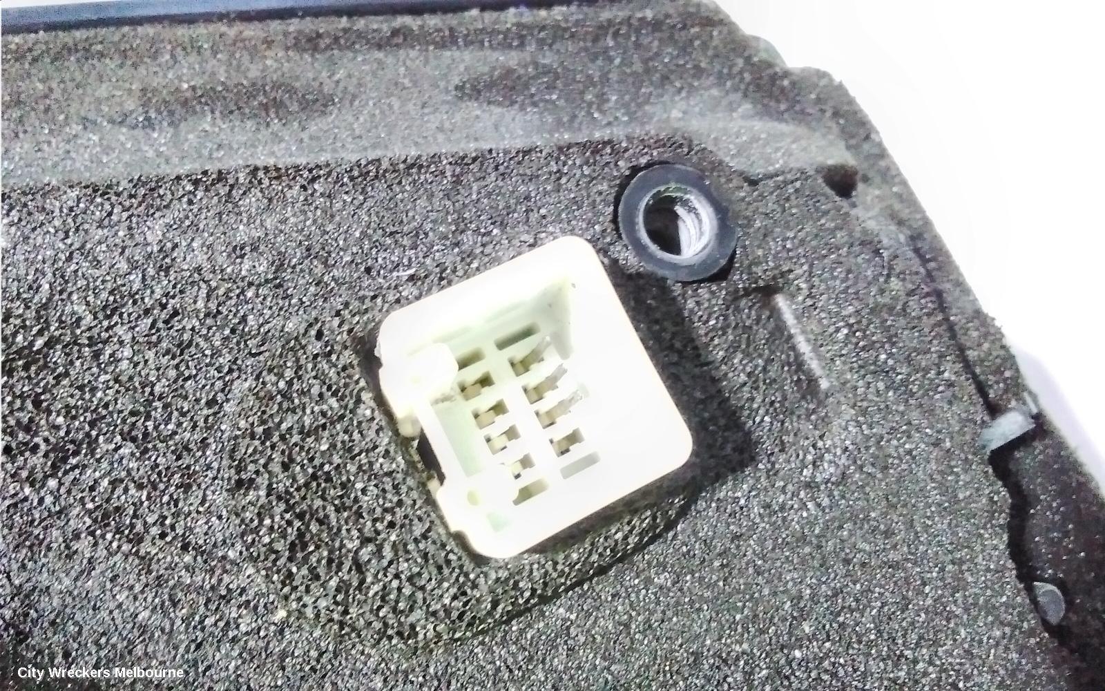 MAZDA 3 RIGHT DOOR MIRROR, BK, POWER, SEDAN/HATCH, NON MPS, 3 WIRE TYPE, 10/2003 - 04/2009