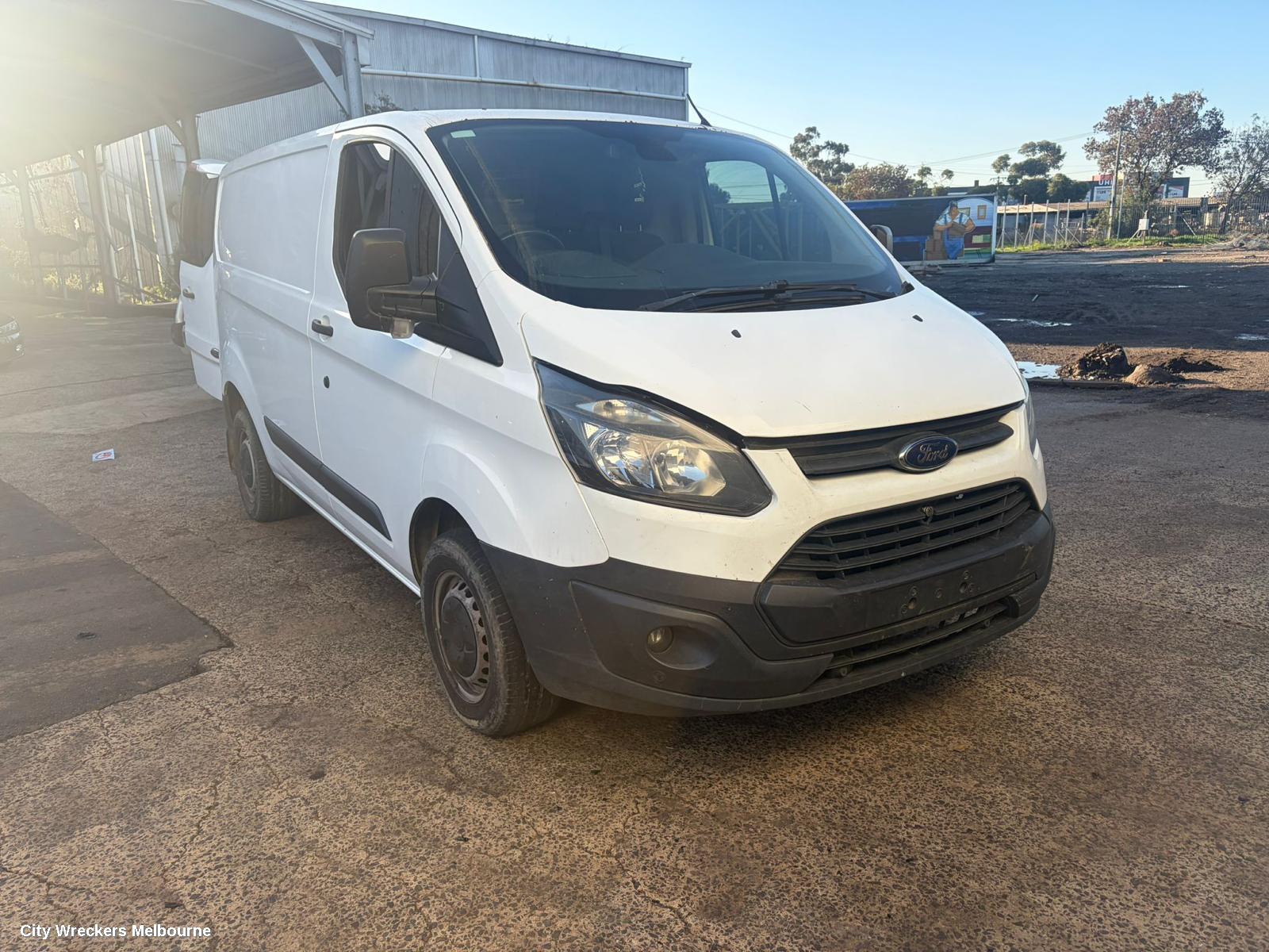 FORD TRANSIT CUSTOM LEFT FRONT HUB ASSEMBLY, VN, 09/2013 - 04/2019