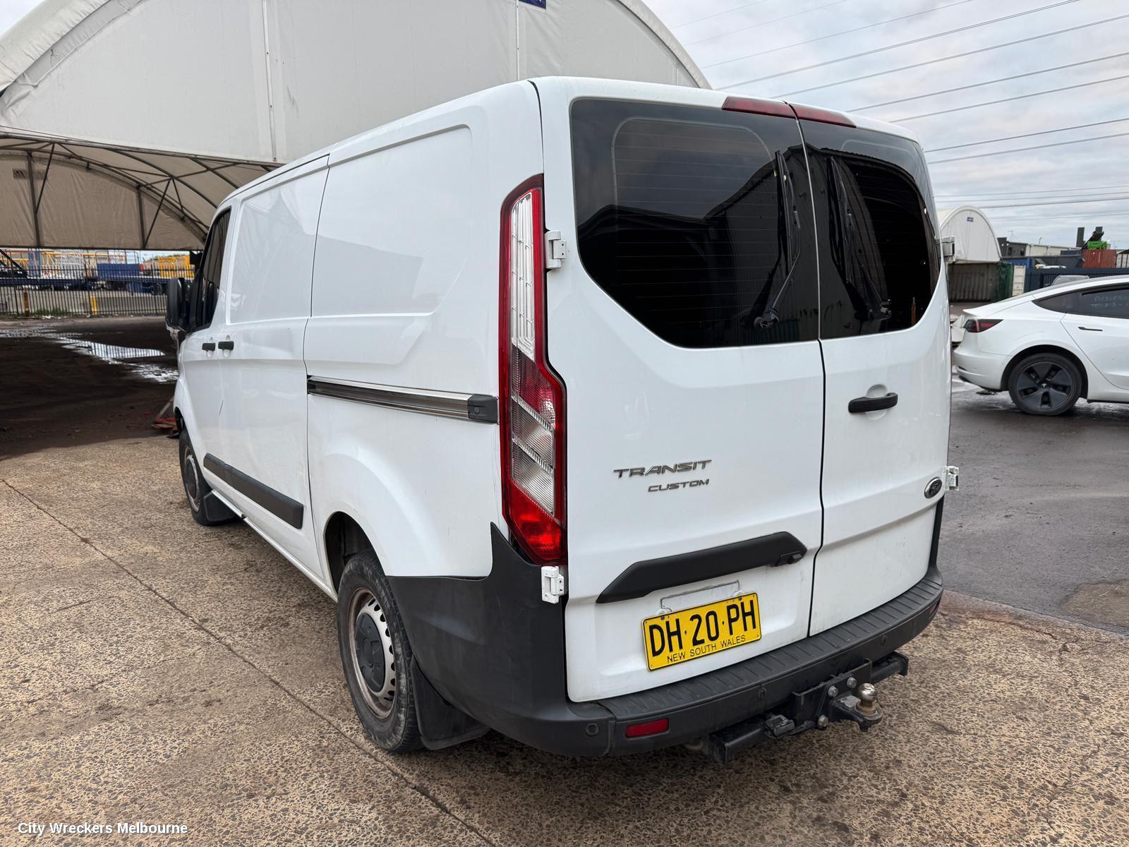 FORD TRANSIT CUSTOM LEFT FRONT HUB ASSEMBLY, VN, 09/2013 - 04/2019