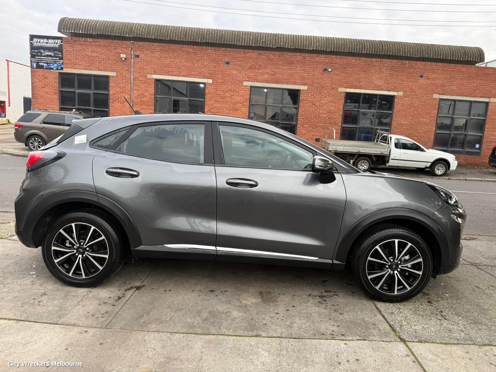 FORD PUMA LEFT GUARD LINER, FRONT, JK, 03/2020 ONWARDS