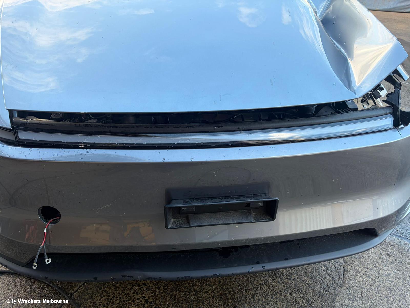 TESLA MODEL Y LEFT TAILLIGHT