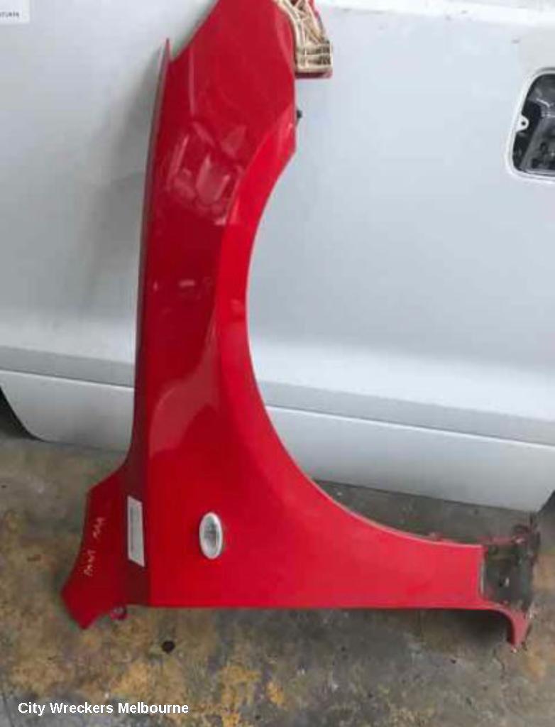 MAZDA 3 RIGHT GUARD, BK, HATCH, W/ SKIRT TYPE, 10/2003 - 04/2009
