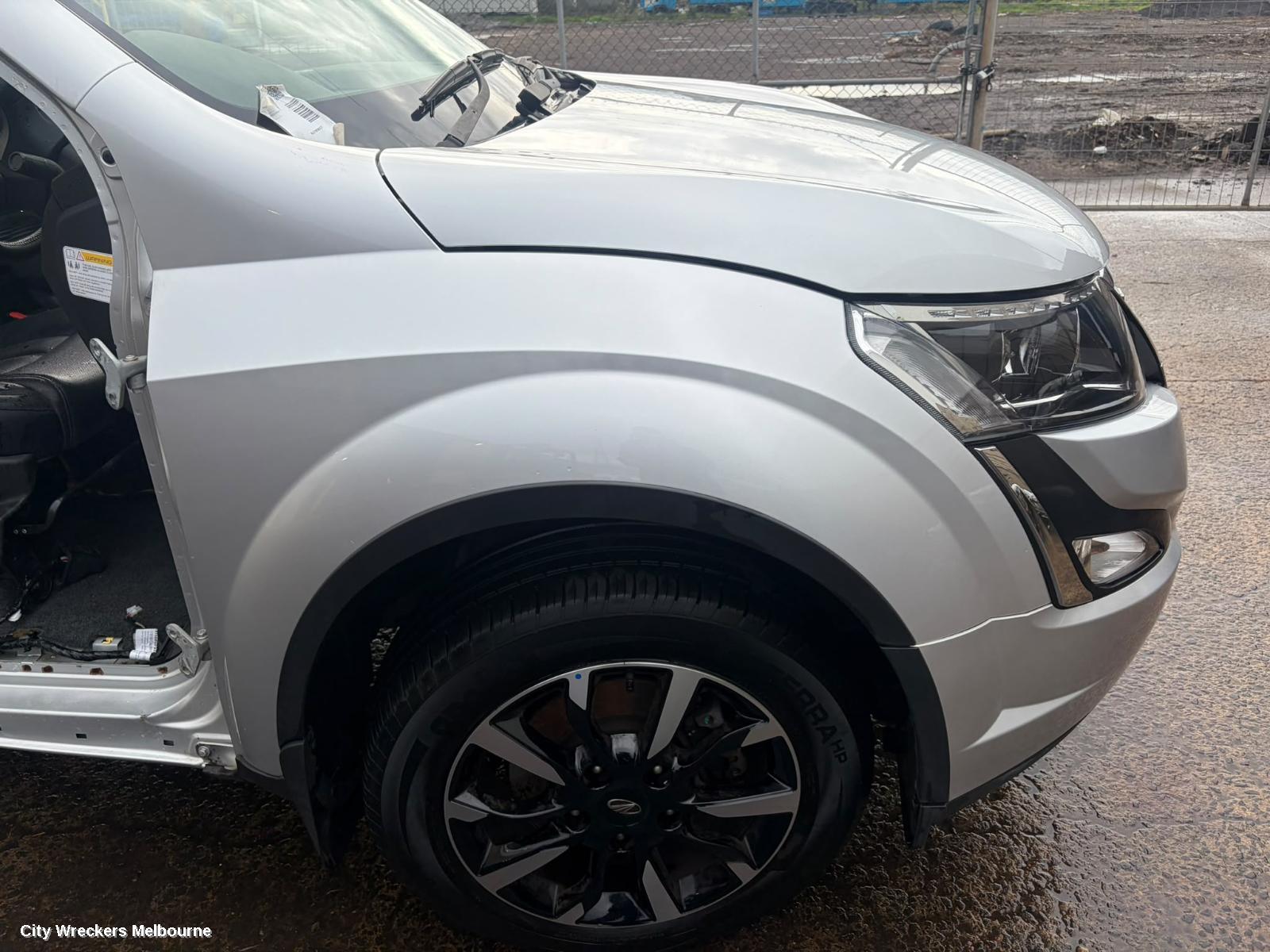 MAHINDRA XUV500 CONSOLE, 06/2012 - 12/2021