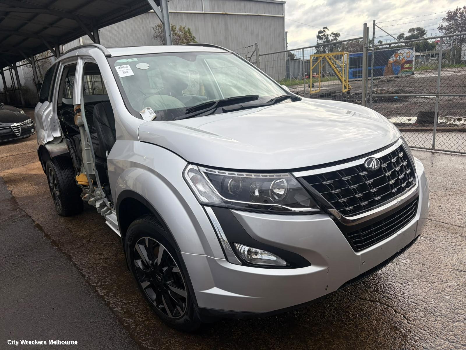 MAHINDRA XUV500 CONSOLE, 06/2012 - 12/2021