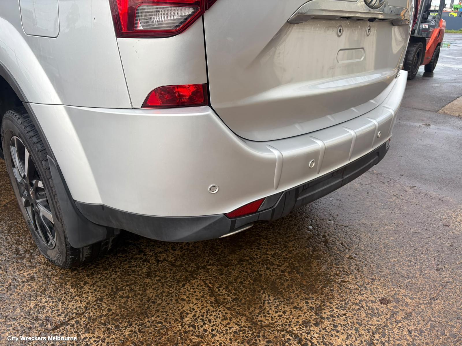MAHINDRA XUV500 CONSOLE, 06/2012 - 12/2021