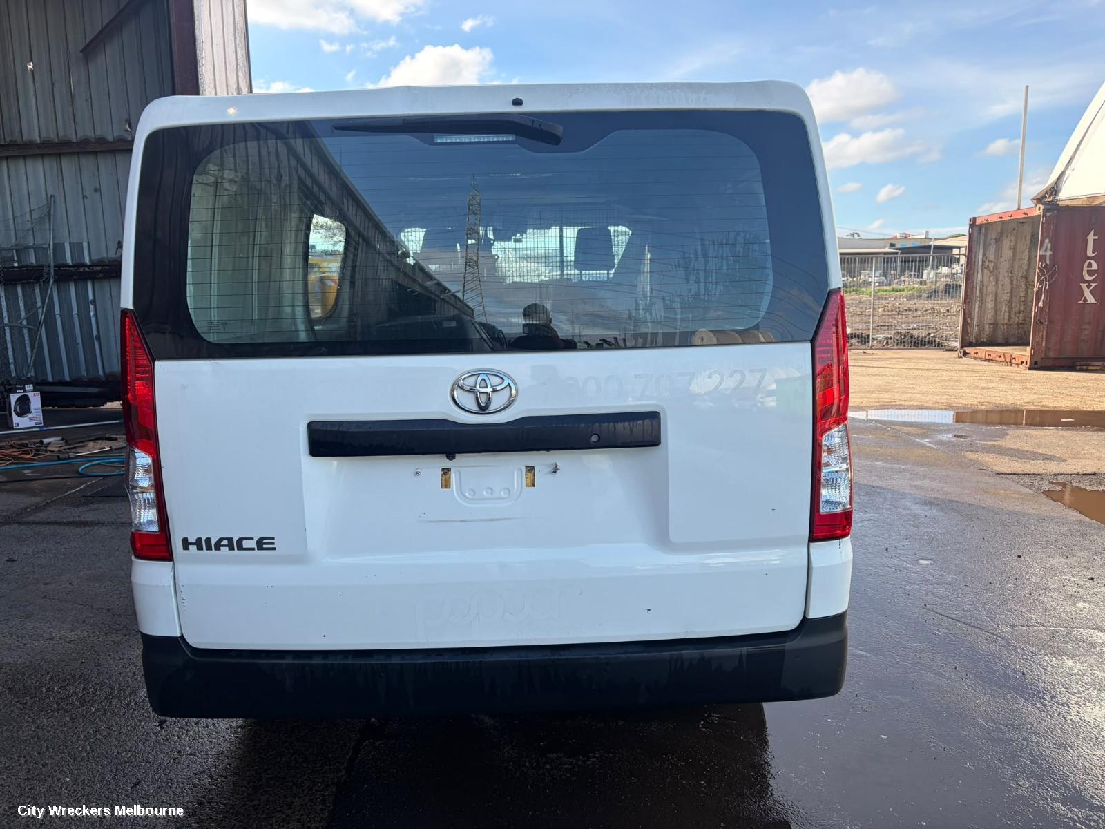 TOYOTA HIACE RIGHT FRONT HUB ASSEMBLY, 300 SERIES, 02/2019 ONWARDS
