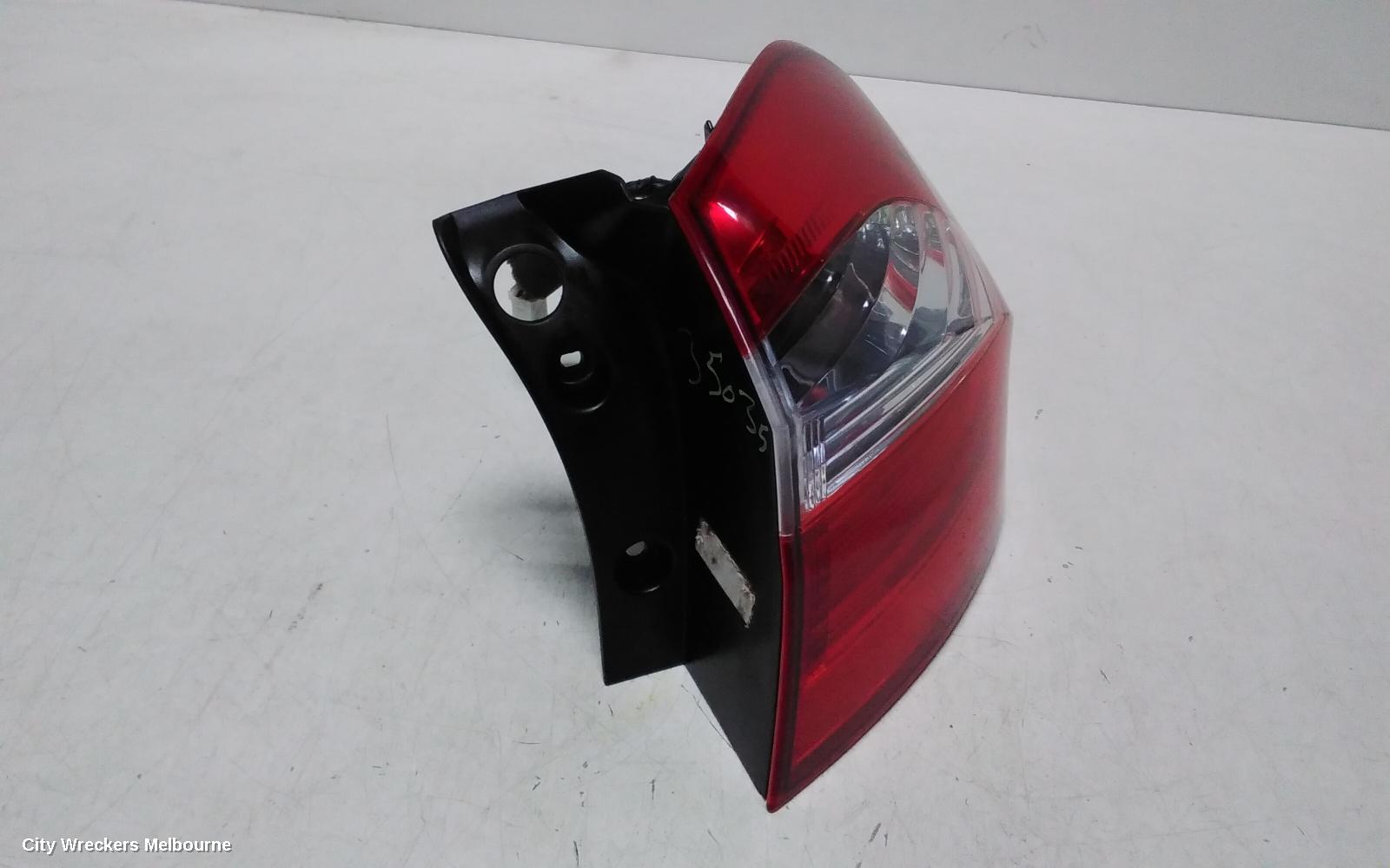 KIA RIO RIGHT TAILLIGHT, UB, IN BODY, 3DR/5DR HATCH, STANDARD TYPE, 08/2011 - 11/2016