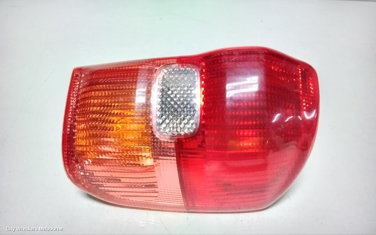 TOYOTA RAV4 RIGHT TAILLIGHT, ACA2#R, LENS # 42-26, 07/2000 - 07/2003