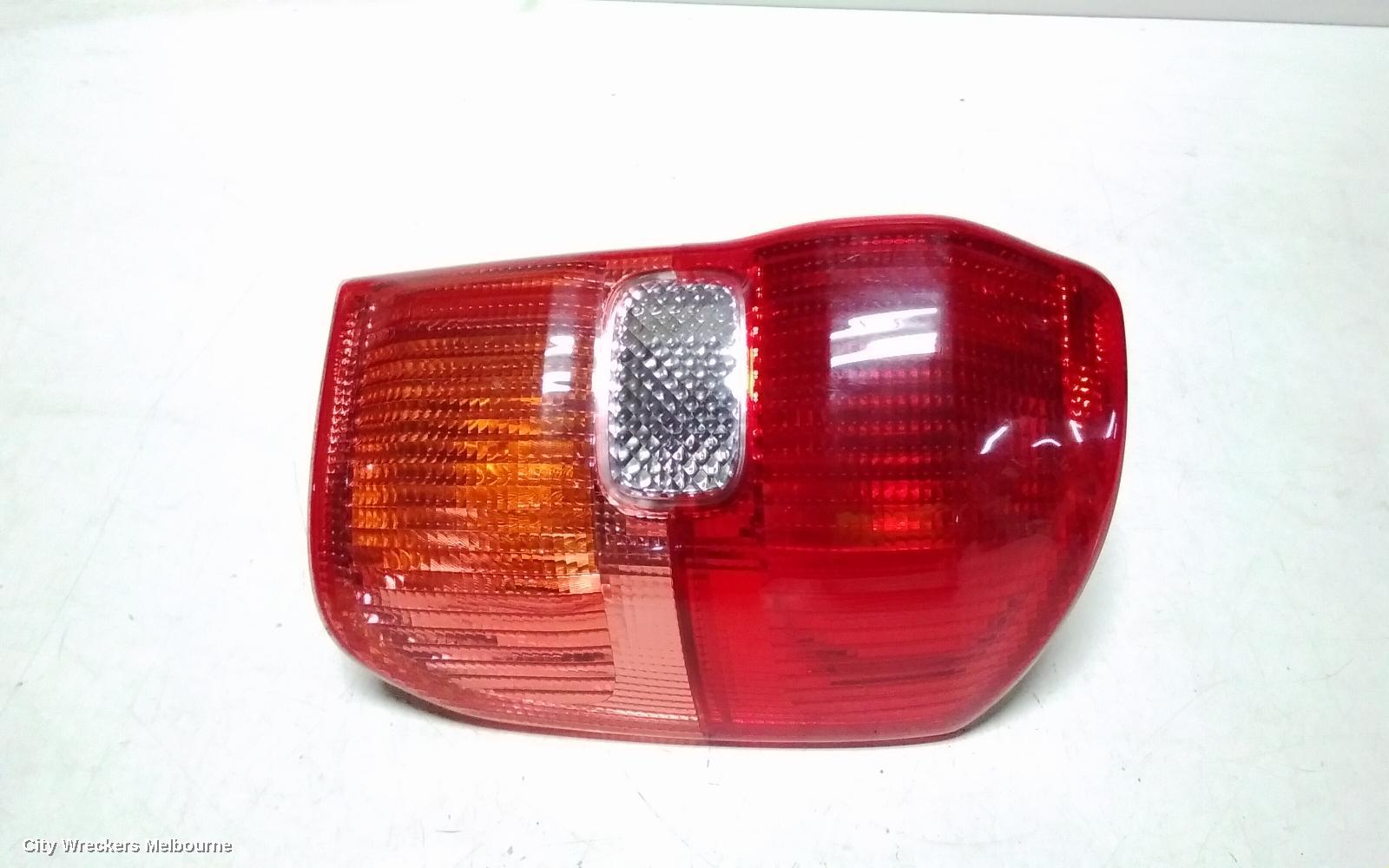 TOYOTA RAV4 RIGHT TAILLIGHT, ACA2#R, LENS # 42-26, 07/2000 - 07/2003