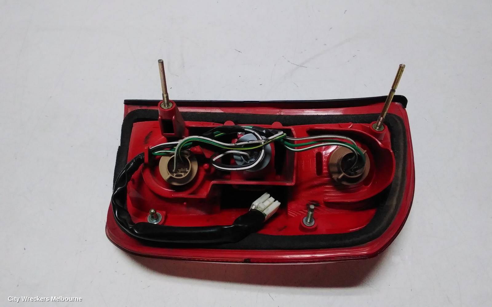 TOYOTA RAV4 LEFT TAILLIGHT, ACA2#R, LENS # 42-26, 07/2000 - 07/2003