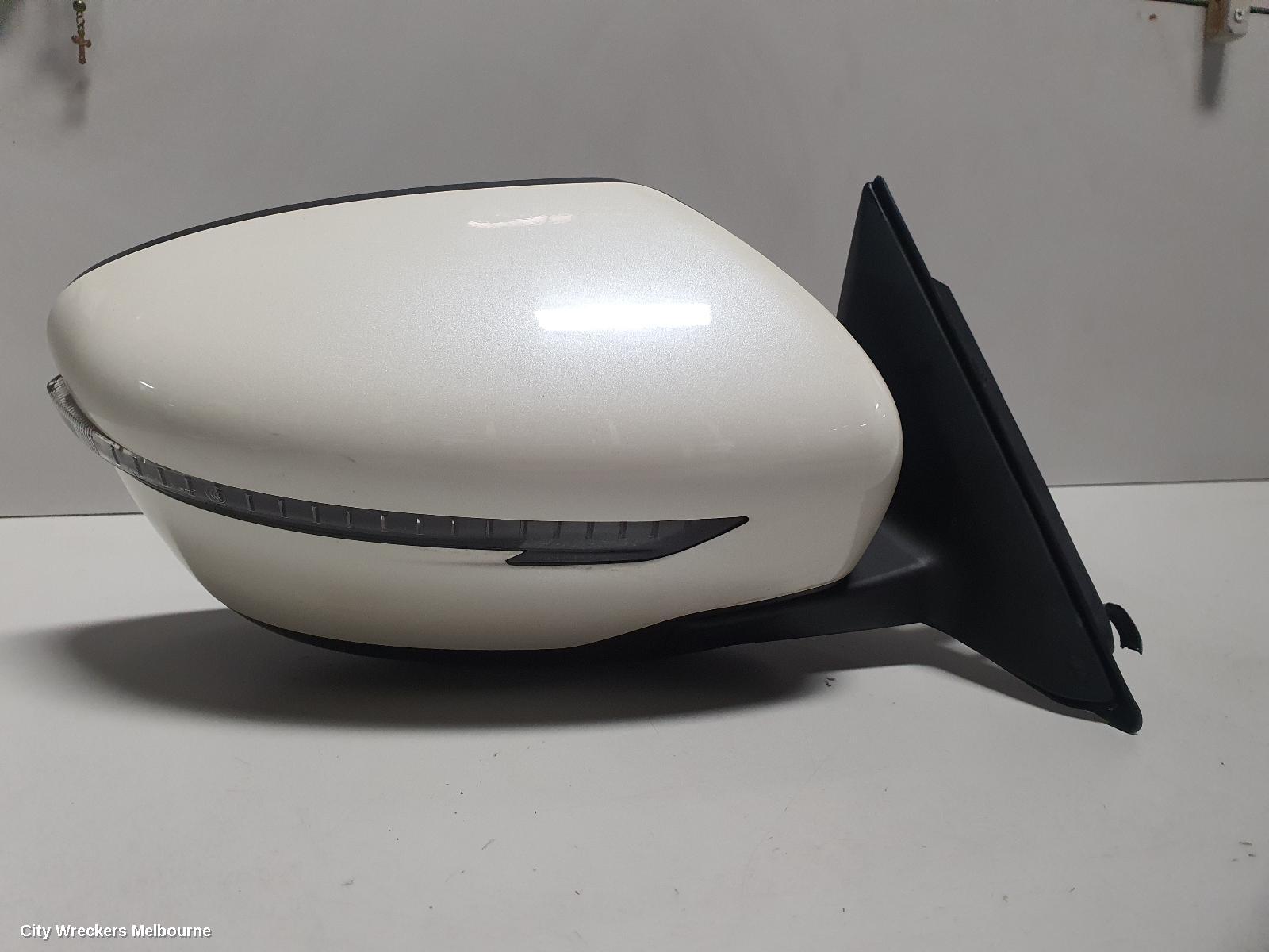 NISSAN XTRAIL RIGHT DOOR MIRROR, T32, TS/ST, NON CAMERA TYPE, 02/2014 ONWARDS