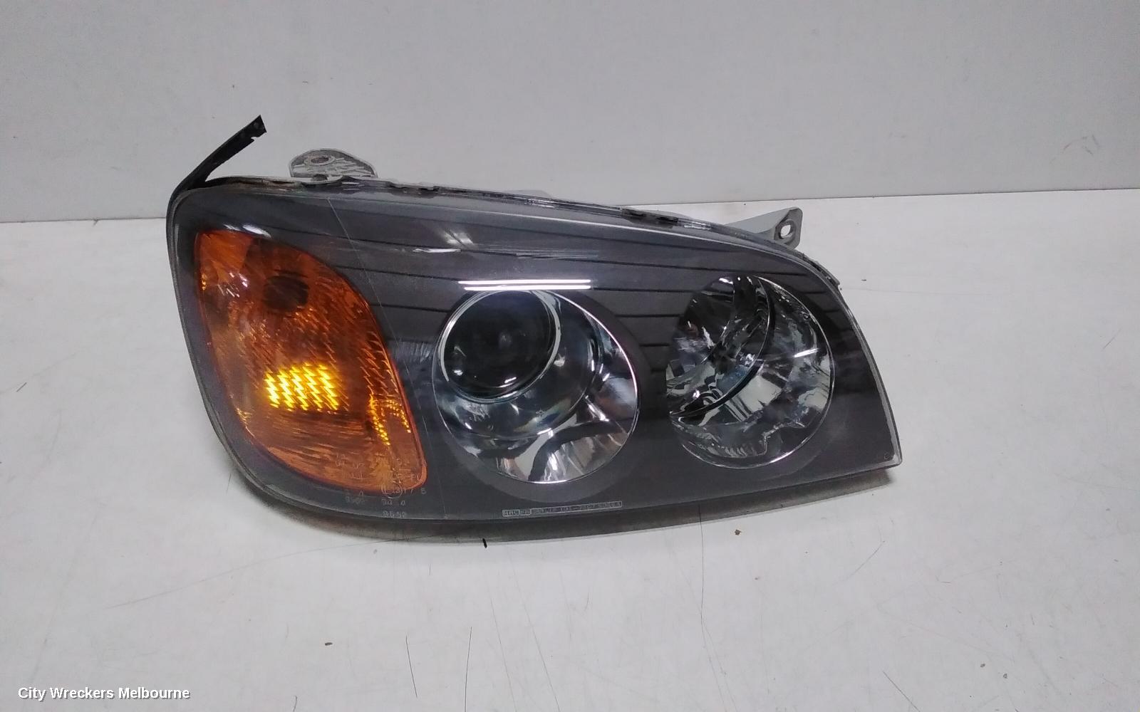 HYUNDAI GRANDEUR RIGHT HEADLAMP, XG, BLACK INSERT, 10/1999 - 07/2002
