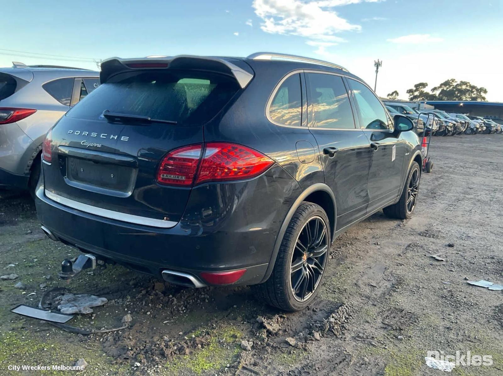 PORSCHE CAYENNE BONNET, 92A, 07/2010 - 10/2014