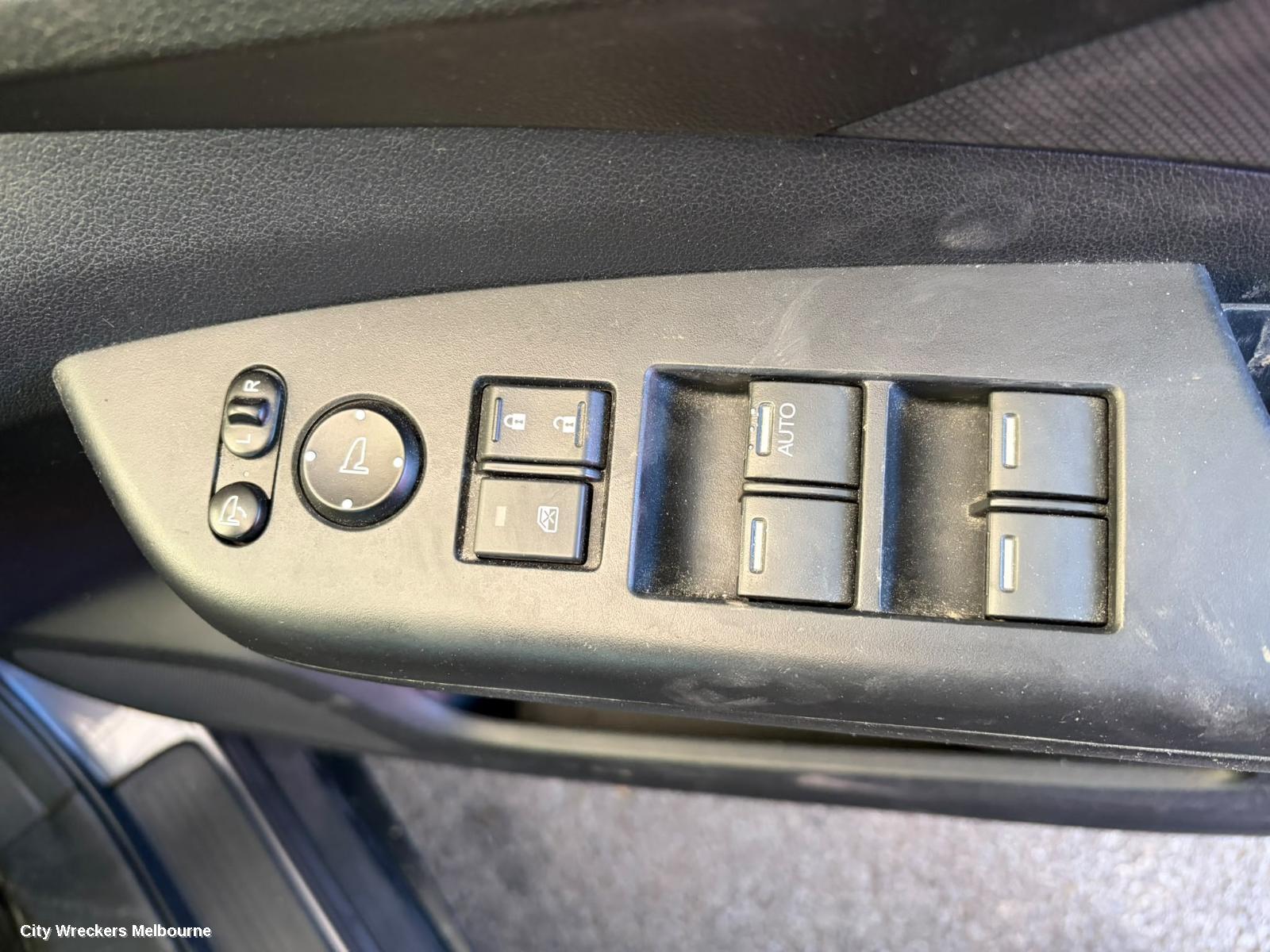HONDA CRV RIGHT FRONT DOOR, RM, 11/2012 - 04/2017