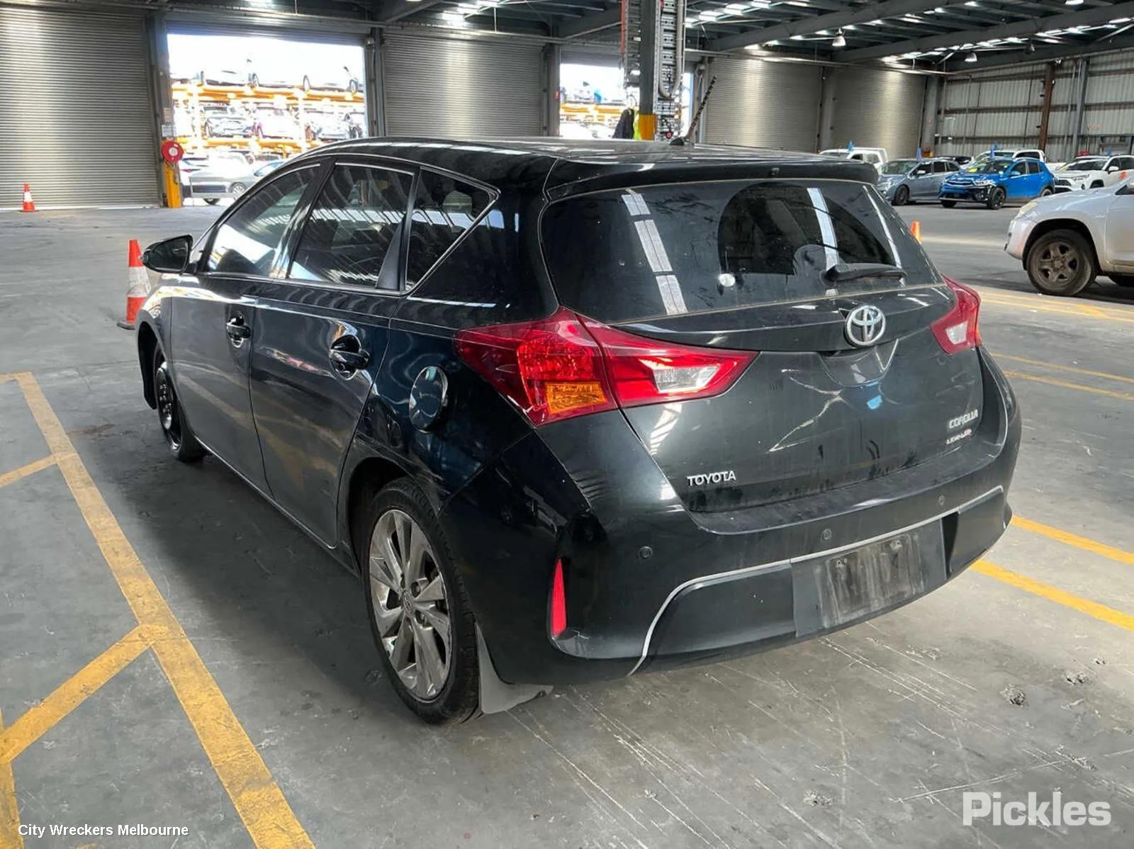 TOYOTA COROLLA RIGHT INDICATOR/FOG/SIDE, BUMPER FOGLAMP, ZRE182R, HATCH, 08/2012 - 03/2015