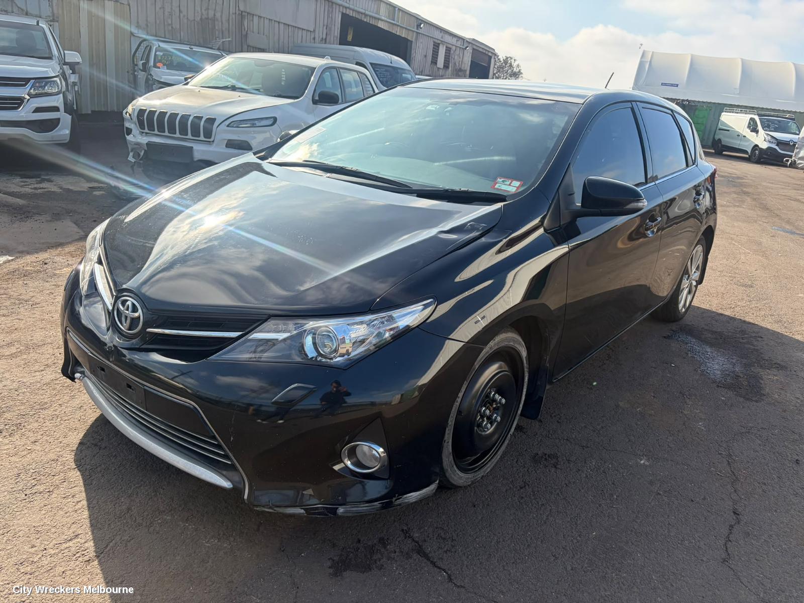 TOYOTA COROLLA COURTESY LIGHT, ZRE182R, FRONT, 10/2012 - 06/2018