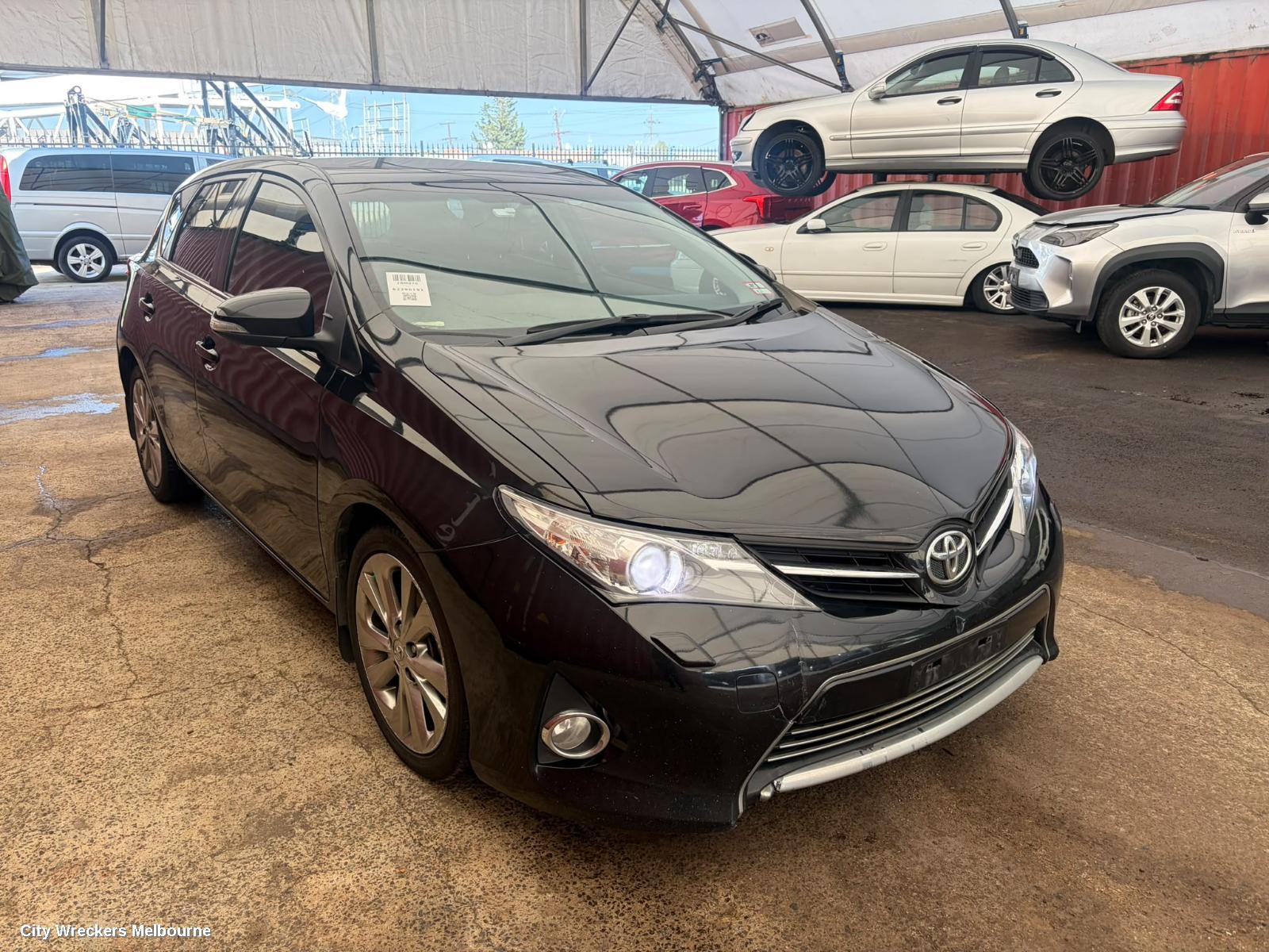 TOYOTA COROLLA COURTESY LIGHT, ZRE182R, FRONT, 10/2012 - 06/2018