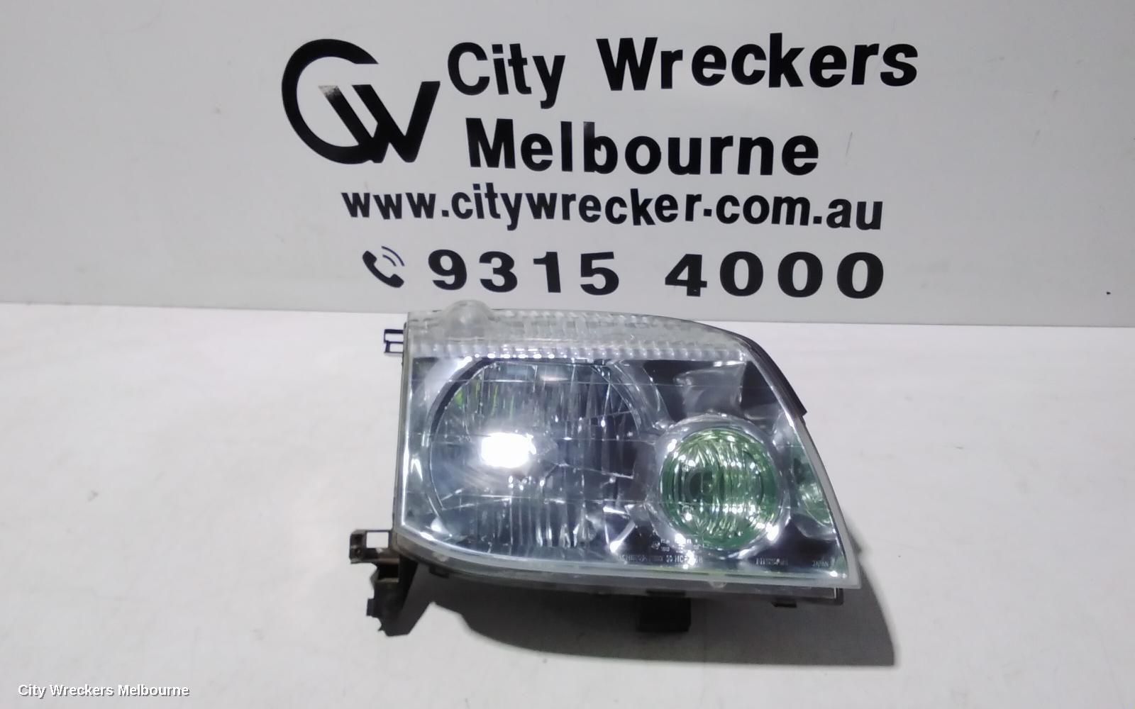 NISSAN XTRAIL RIGHT HEADLAMP, T30, YELLOW LENS TYPE, 10/2001 - 09/2007