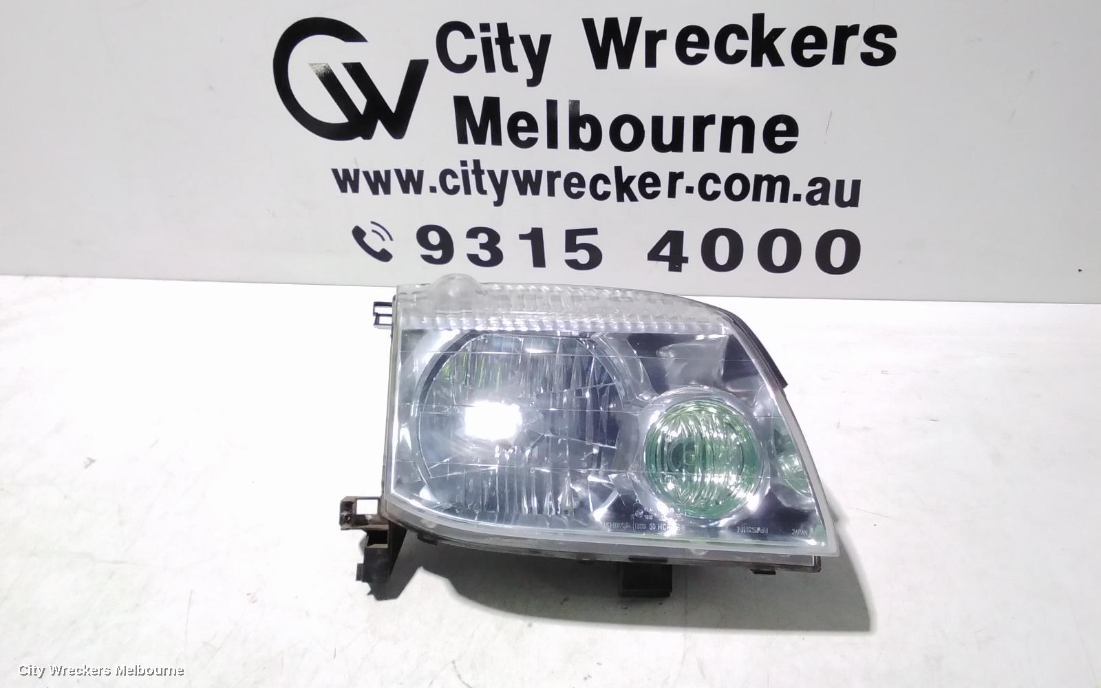 NISSAN XTRAIL RIGHT HEADLAMP, T30, YELLOW LENS TYPE, 10/2001 - 09/2007