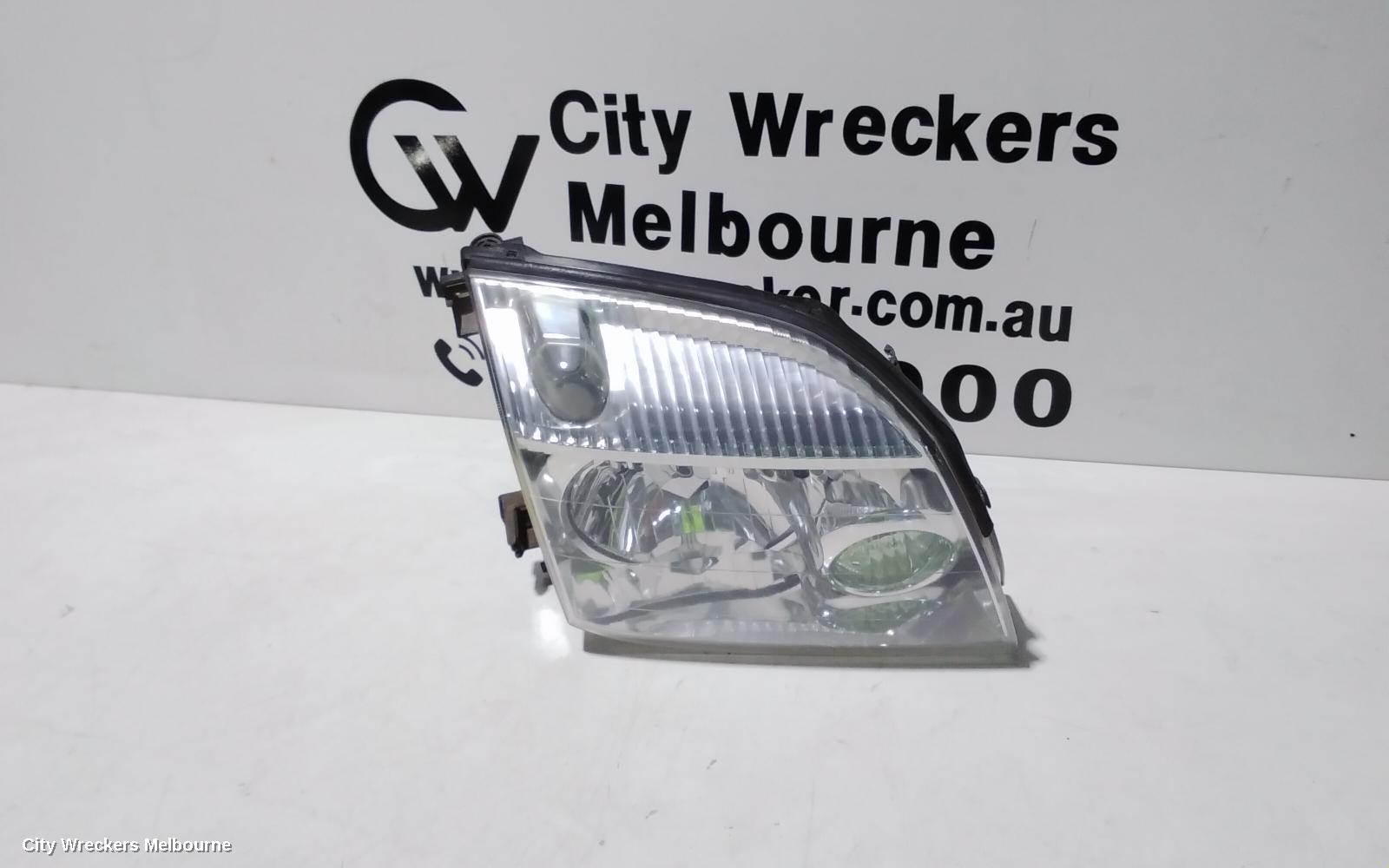 NISSAN XTRAIL RIGHT HEADLAMP, T30, YELLOW LENS TYPE, 10/2001 - 09/2007