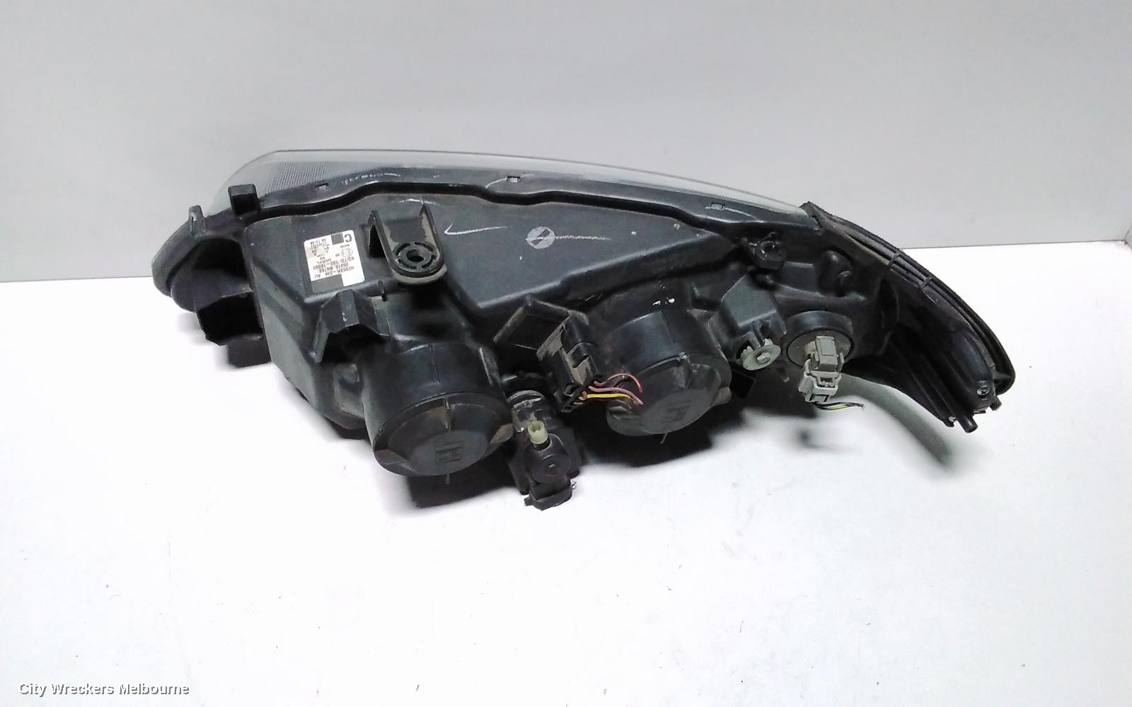 NISSAN PULSAR RIGHT HEADLAMP, N16, HATCH, 1 PIECE H/LAMP + C/LIGHT, GREY BACKING TYPE, 06/2001 - 12/2005