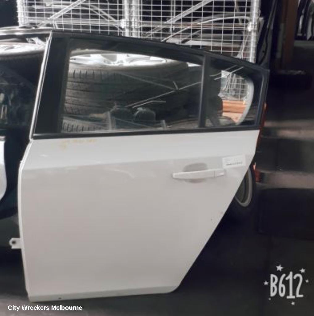 HOLDEN CRUZE LEFT REAR DOOR/SLIDING, JH, HATCH, 03/2011 - 01/2017