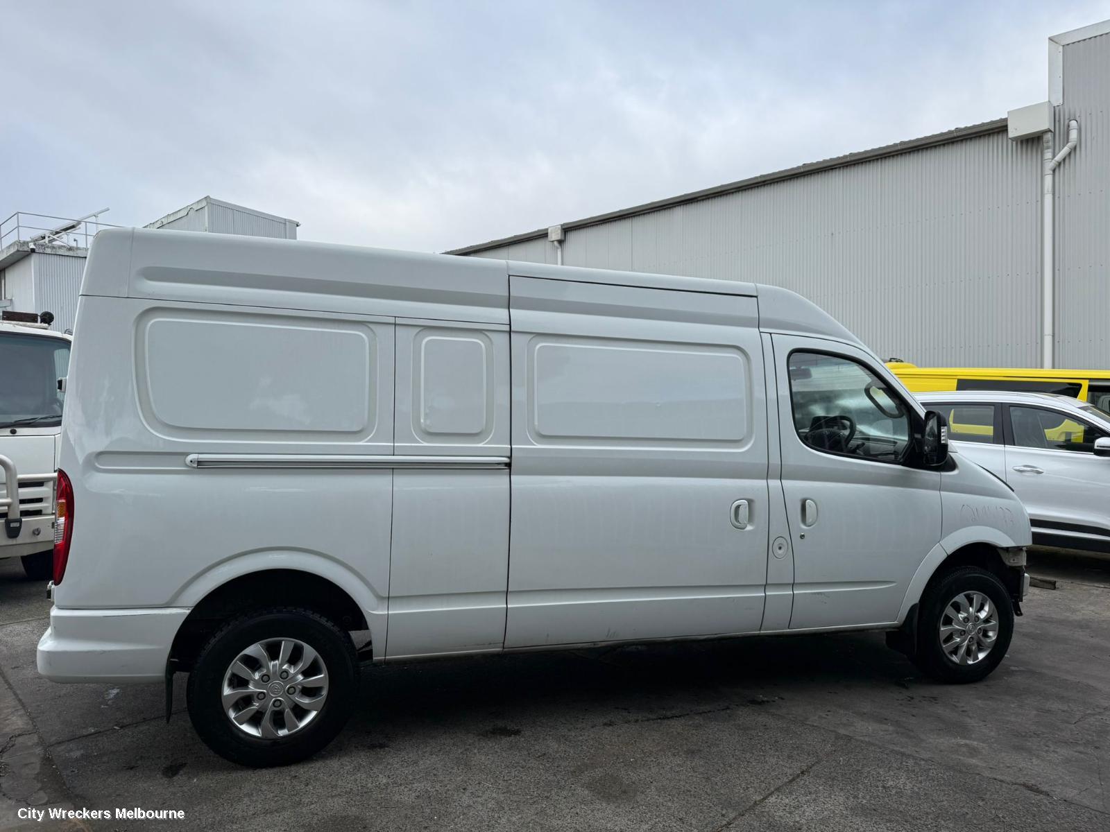 LDV V80 RIGHT FRONT DOOR, 01/2013 - 12/2023