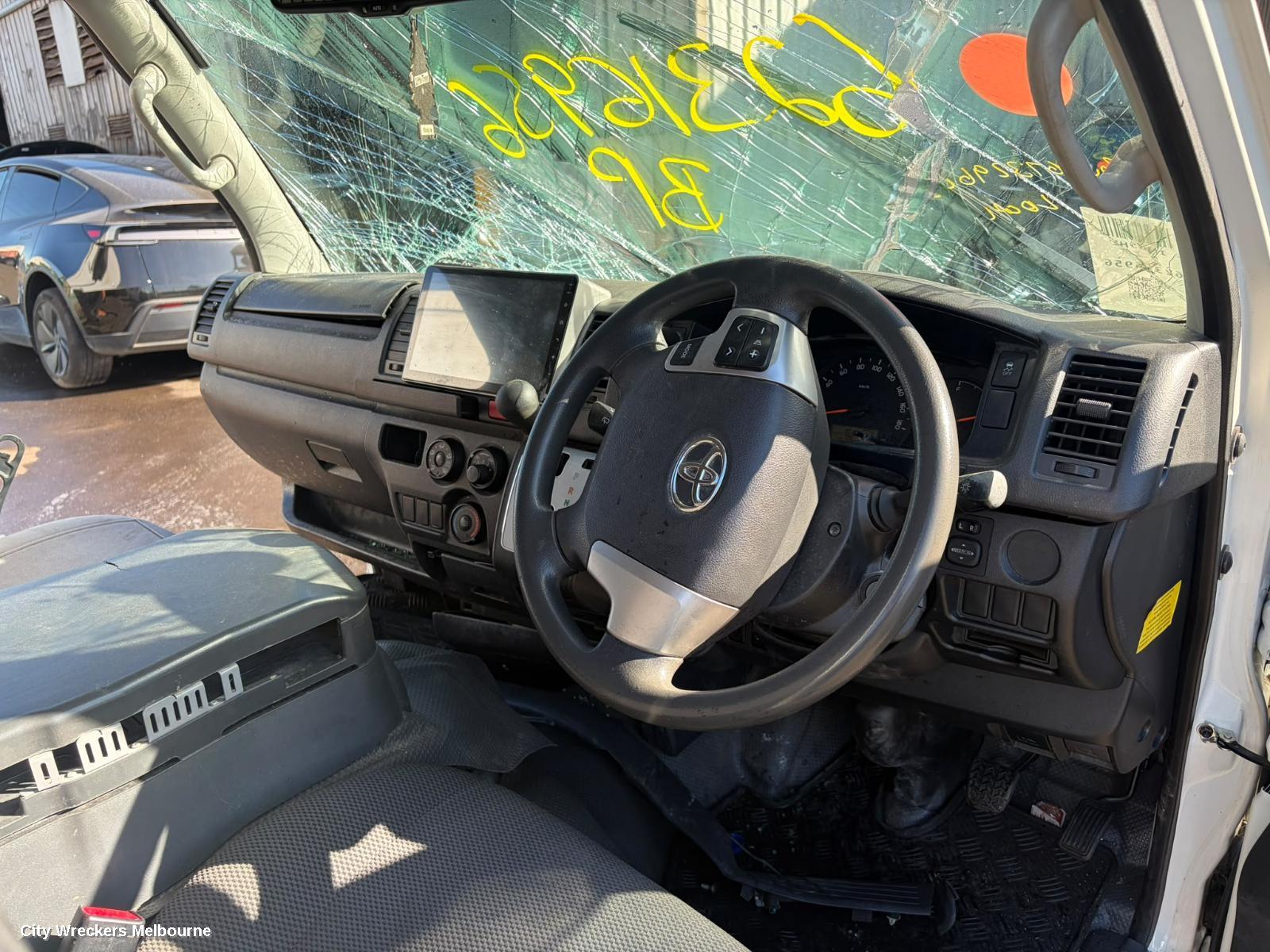 TOYOTA HIACE, TRH/KDH 03/2005 - 04/2019, SHELVING !!