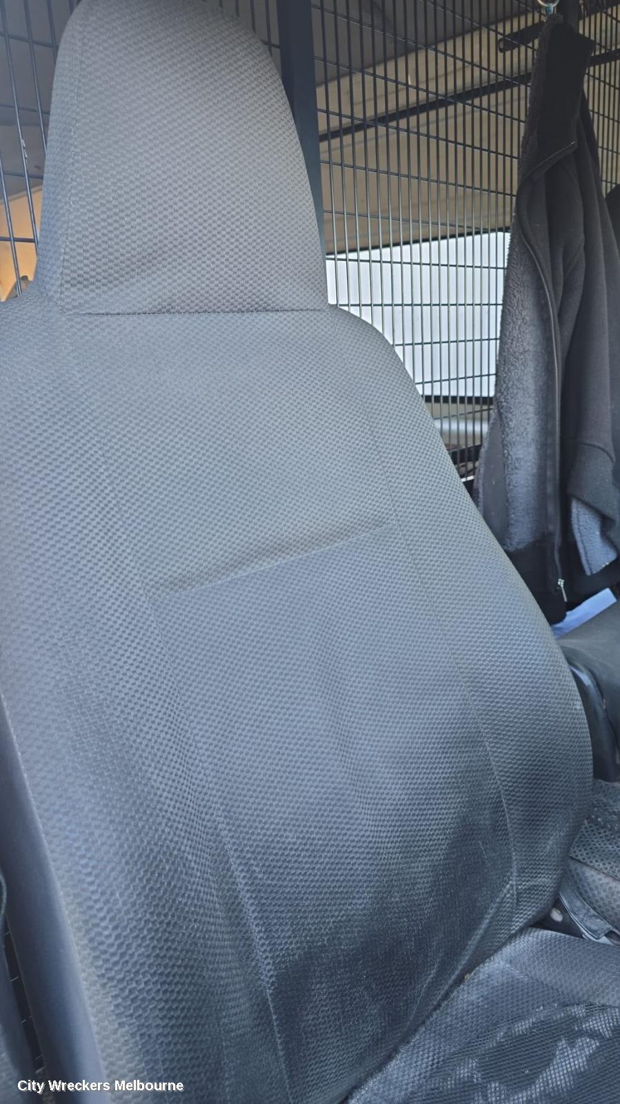 TOYOTA HIACE, TRH/KDH 03/2005 - 04/2019, SHELVING !!