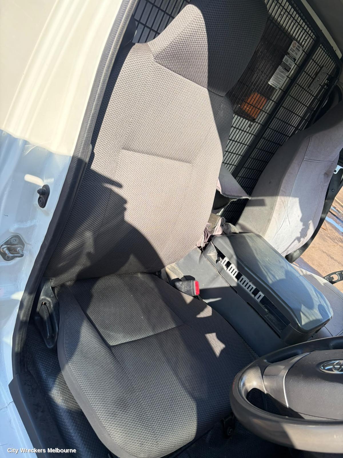 TOYOTA HIACE, TRH/KDH 03/2005 - 04/2019, SHELVING !!