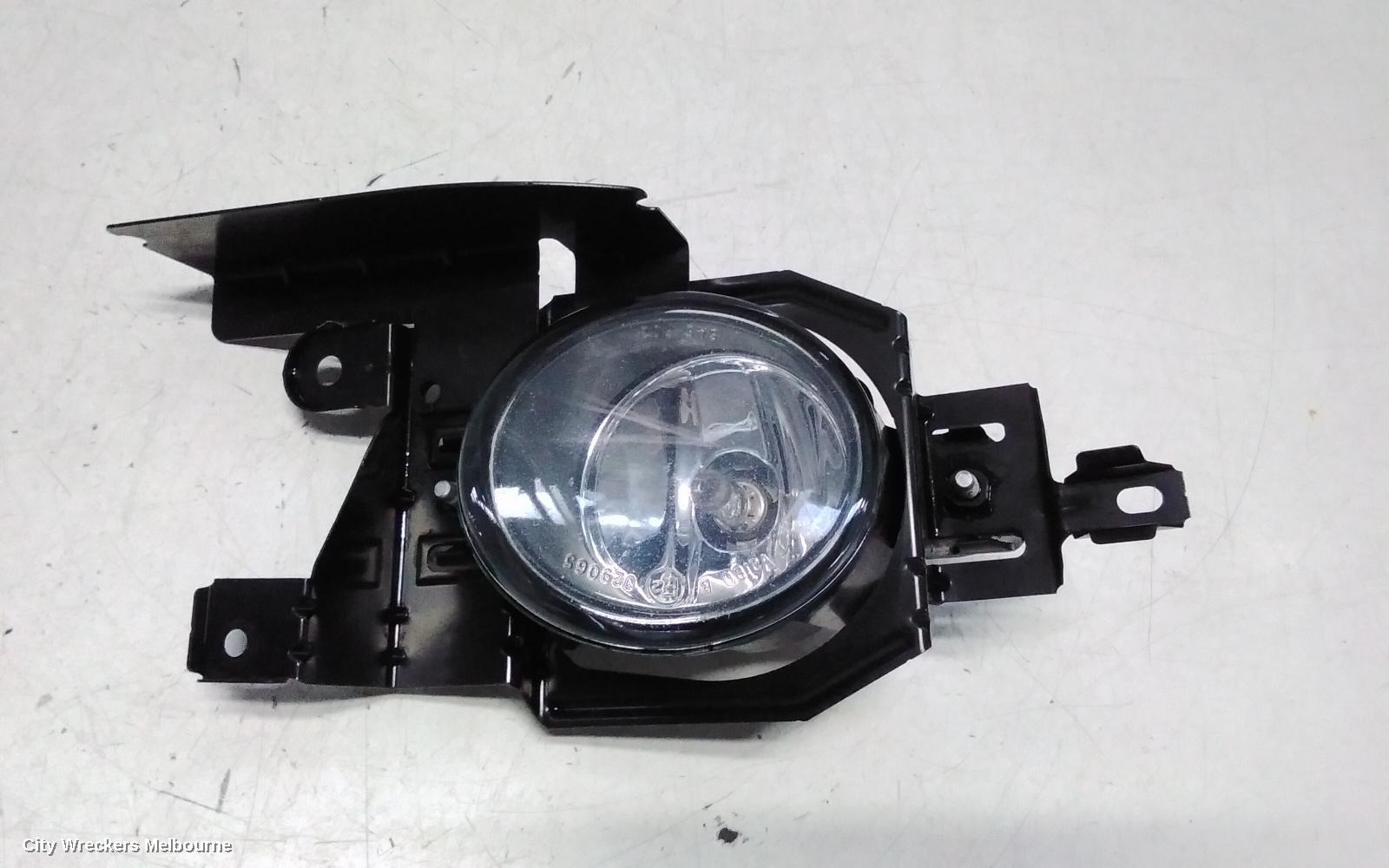 NISSAN MAXIMA RIGHT INDICATOR/FOG/SIDE, BUMPER FOGLAMP, J31, 12/2005 - 05/2009