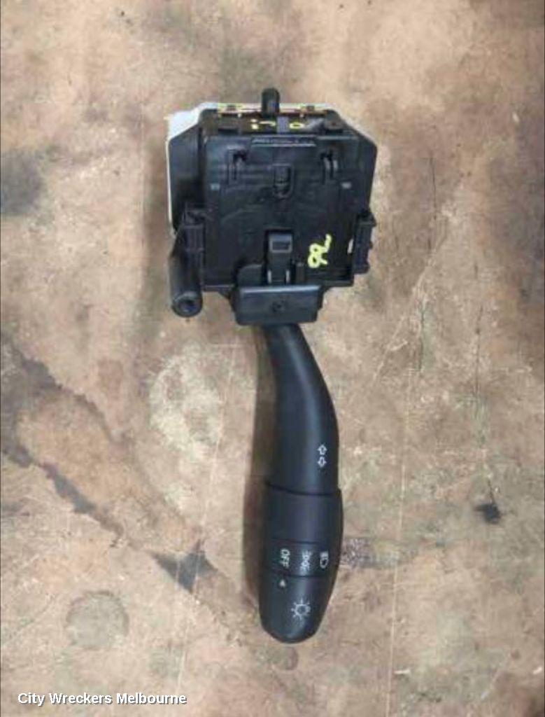 HYUNDAI I30 COMBINATION SWITCH, FLASHER SWITCH, NON FOGLAMPS TYPE, FD, 09/2007 - 04/2012