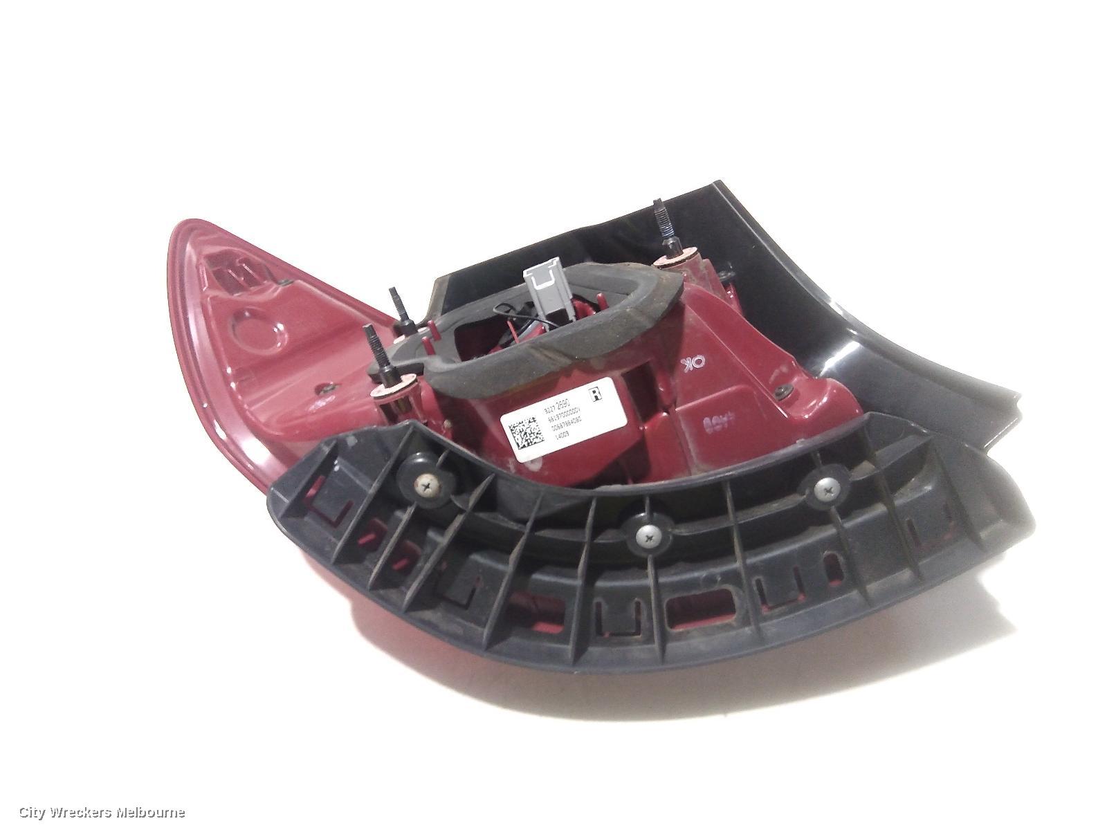 HOLDEN COMMODORE RIGHT TAILLIGHT, VF, SEDAN, CLEAR TYPE, EVOKE/SV6/SS/INTERNATIONAL, 05/2013 - 12/2017