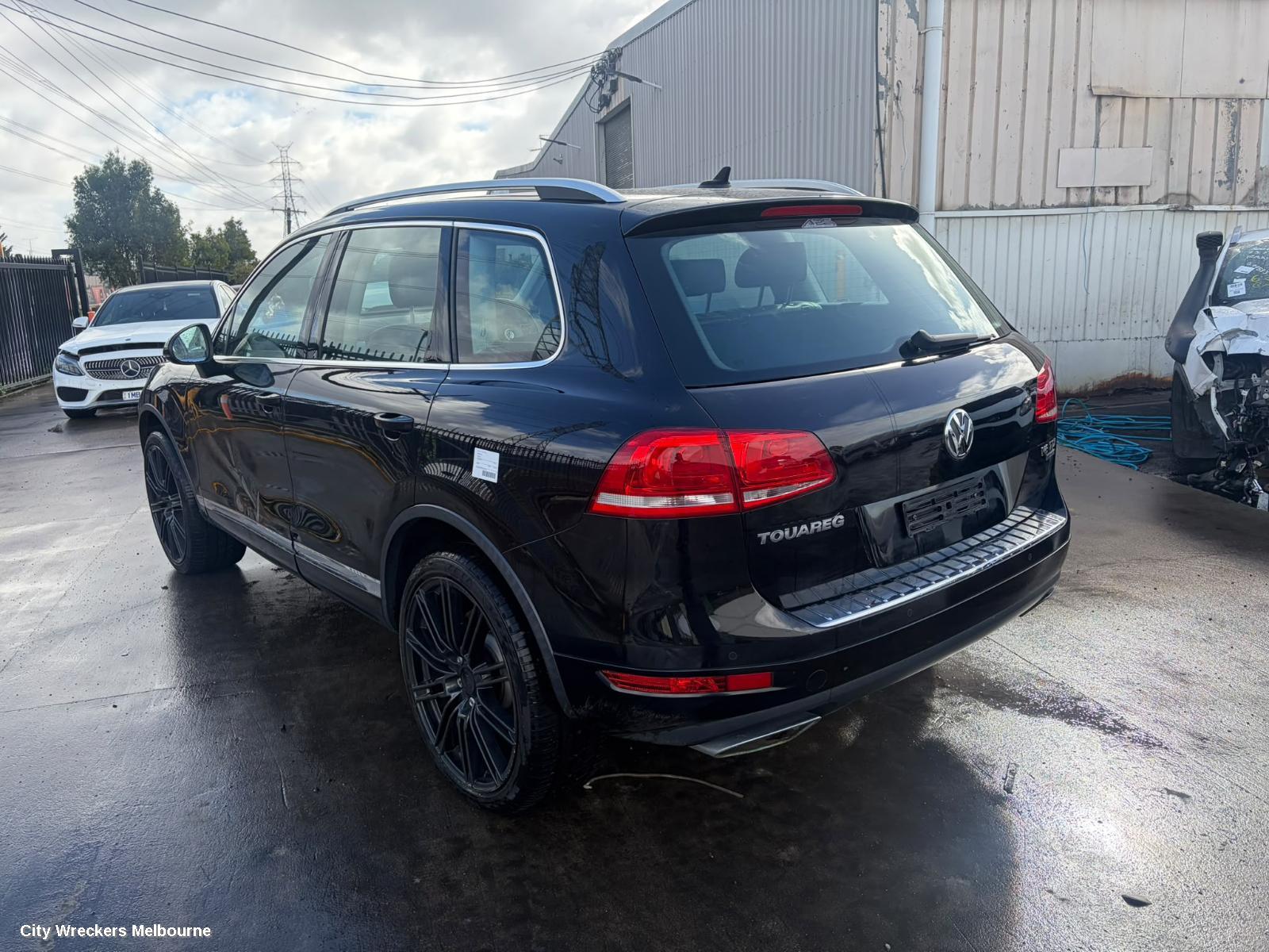VOLKSWAGEN TOUAREG GRILLE, RADIATOR GRILLE, 7P, 12/2010 - 04/2018