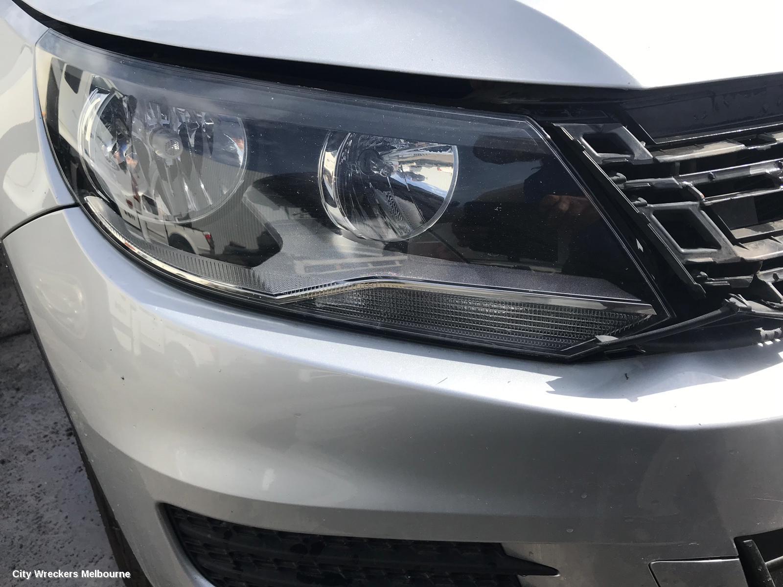 VOLKSWAGEN TIGUAN REAR GARNISH, TAILGATE LAMP (LH SIDE), 5N, 07/2011 - 08/2016