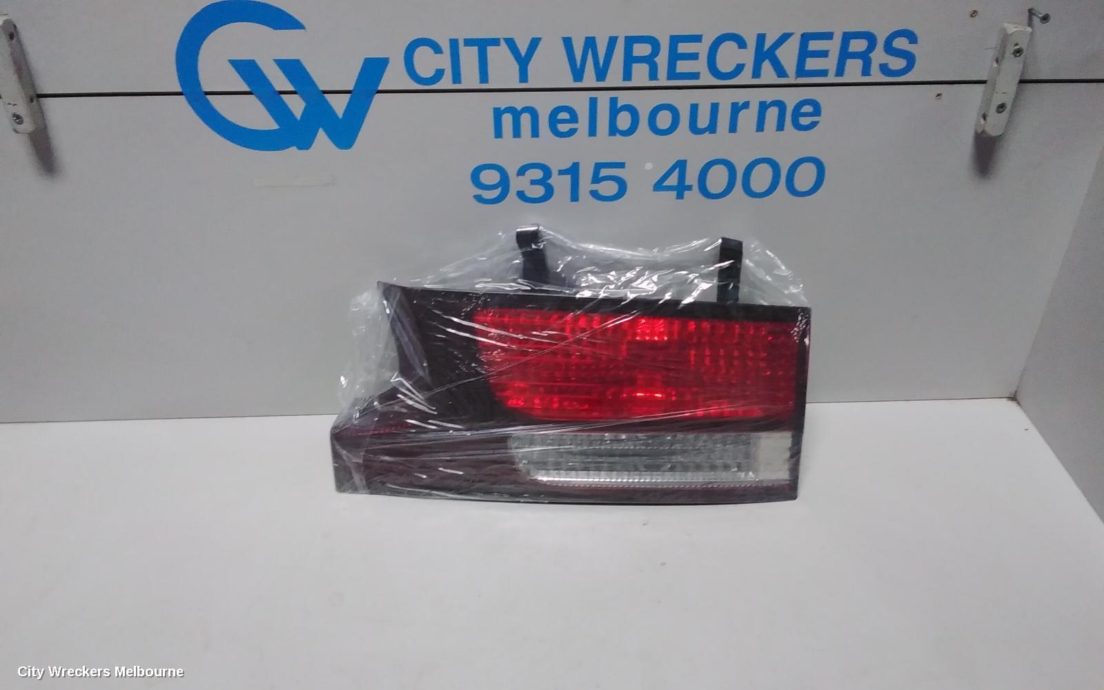 TOYOTA ESTIMA REAR GARNISH, TAILGATE LAMP (LH SIDE), LENS# 28-136, XR30/XR40, RED TYPE, 00-03 (IMPORT)