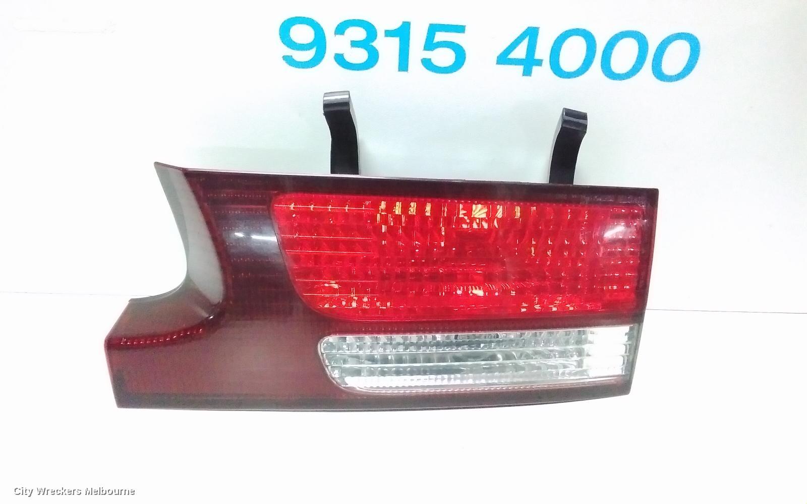 TOYOTA ESTIMA REAR GARNISH, TAILGATE LAMP (LH SIDE), LENS# 28-136, XR30/XR40, RED TYPE, 00-03 (IMPORT)