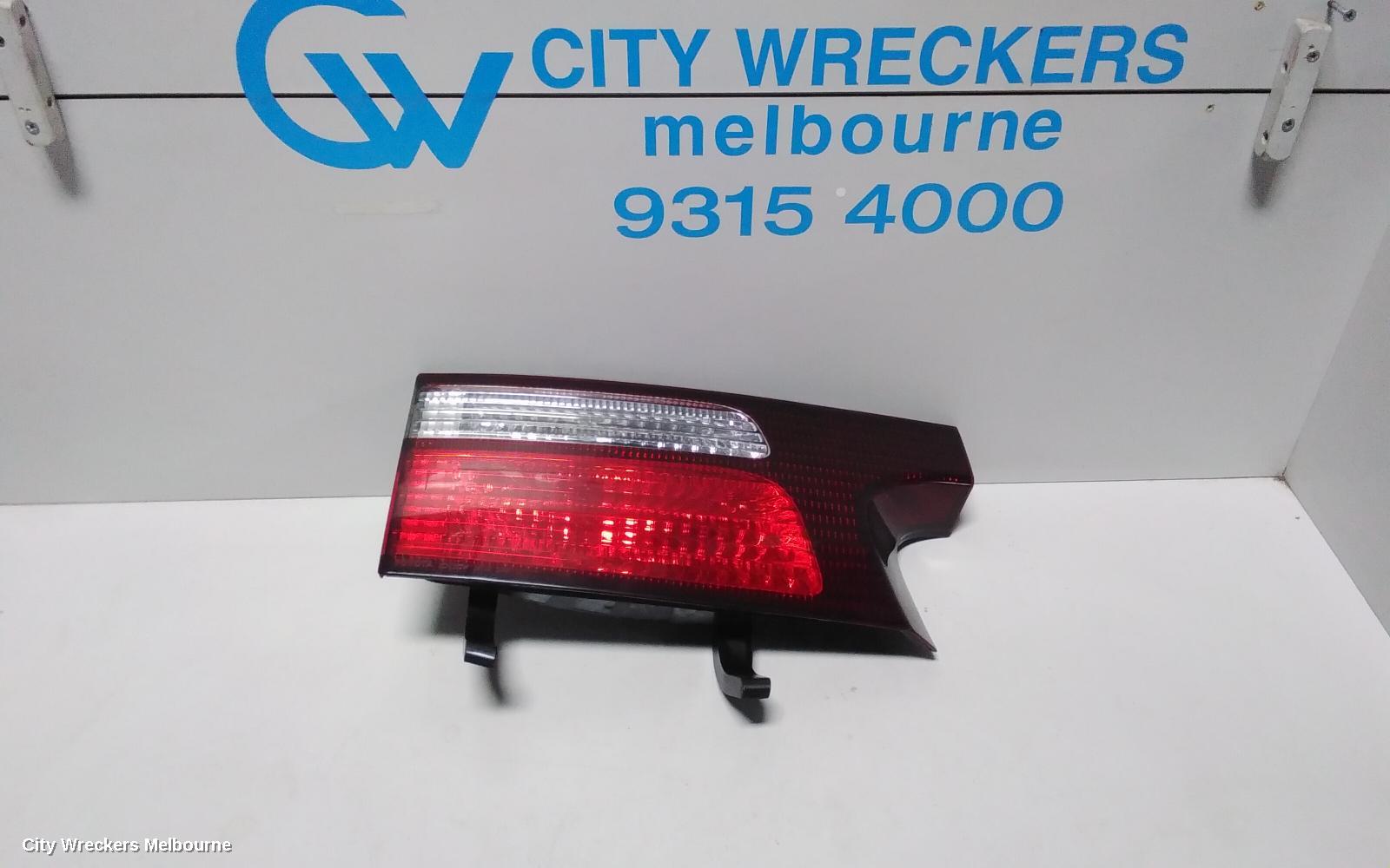 TOYOTA ESTIMA REAR GARNISH, TAILGATE LAMP (LH SIDE), LENS# 28-136, XR30/XR40, RED TYPE, 00-03 (IMPORT)