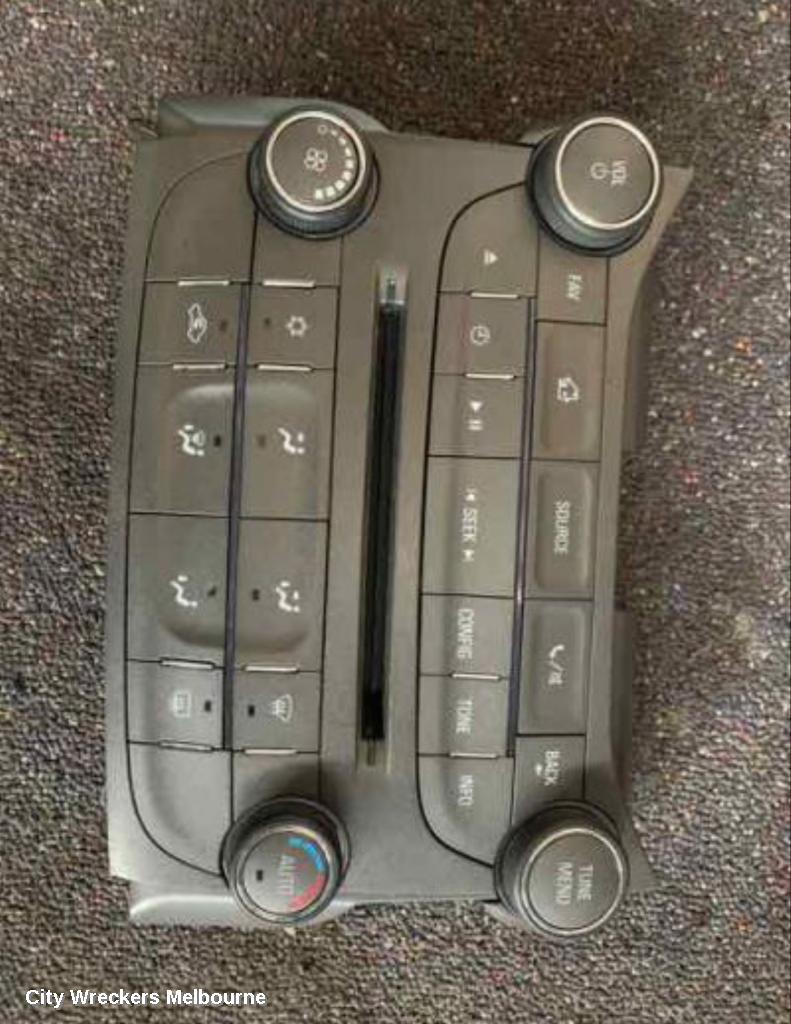 HOLDEN MALIBU HEATER/AC CONTROLS, V300 04/2013 - 12/2017