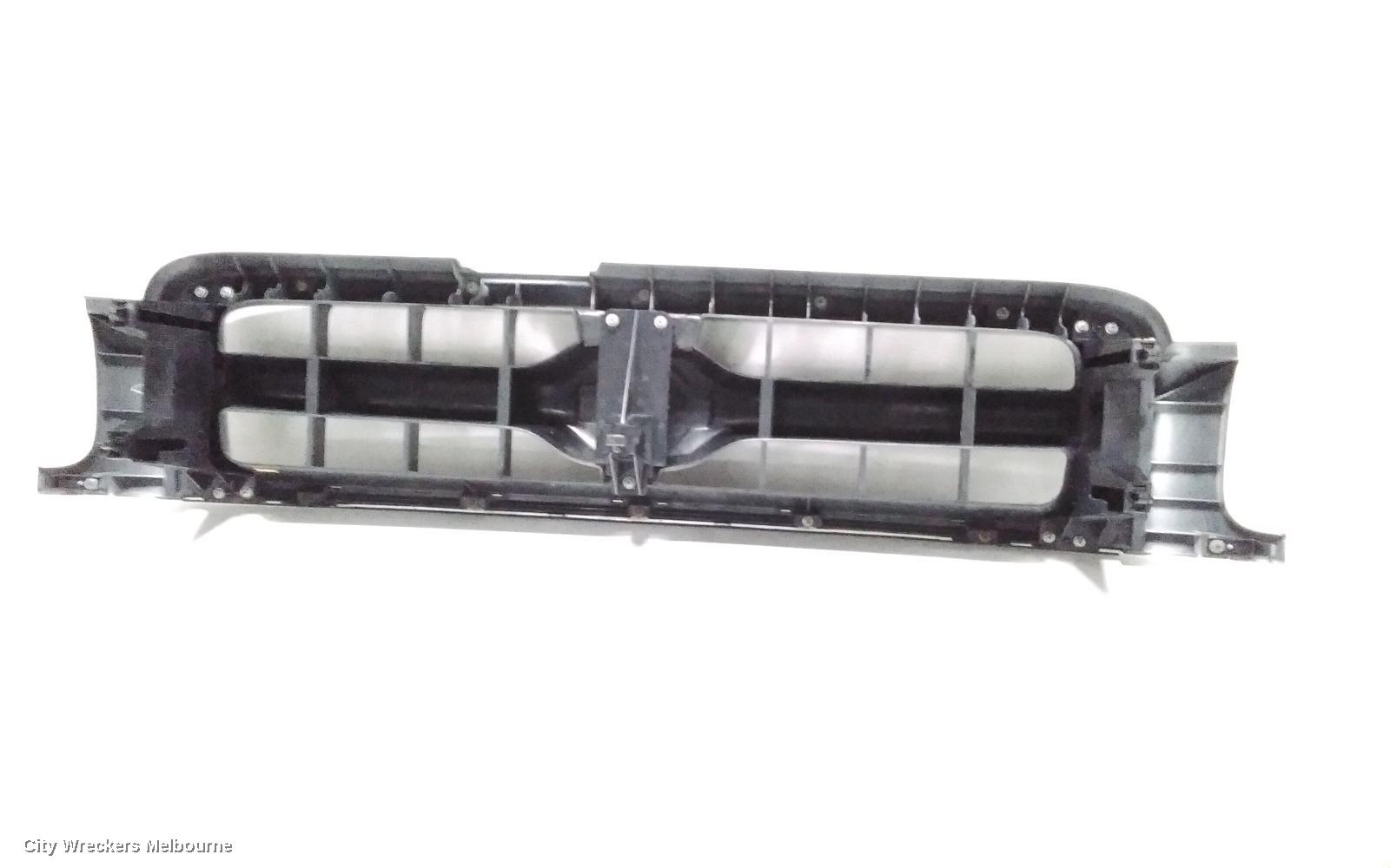 NISSAN PATHFINDER GRILLE, RADIATOR GRILLE, R50, ST, 02/1999 - 06/2005