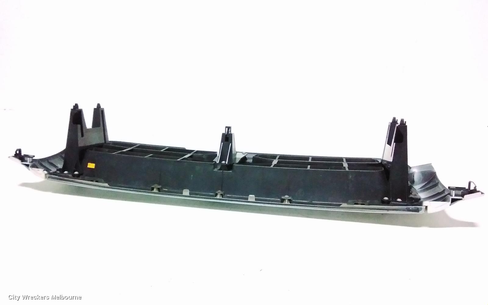 NISSAN PATHFINDER GRILLE, RADIATOR GRILLE, R50, ST, 02/1999 - 06/2005