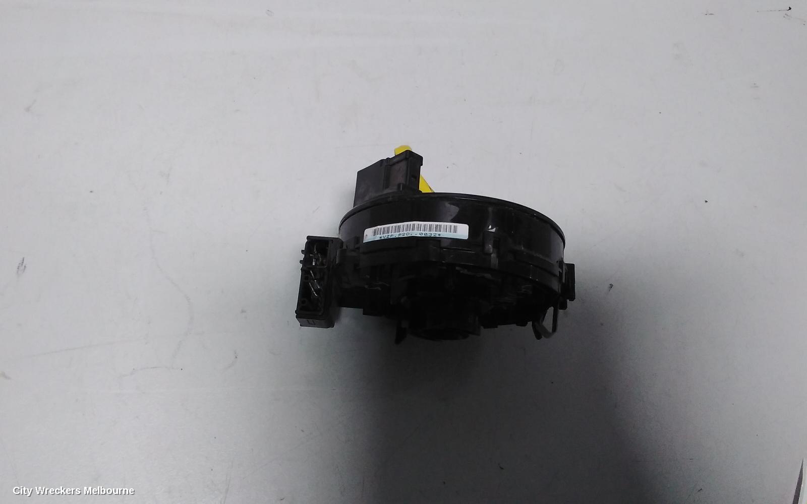 TOYOTA CAMRY AIRBAG MODULE/SENSOR, CLOCKSPRING, SK36, W/ CONTROLS ON STEERING WHEEL, YELLOW PLUG TYPE, 08/2002 - 05/2006